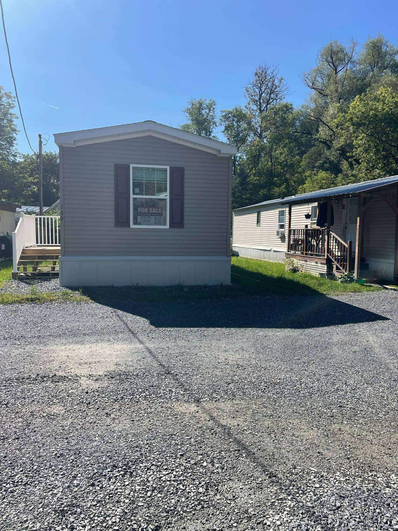 139 Oak Street Property Photo 10