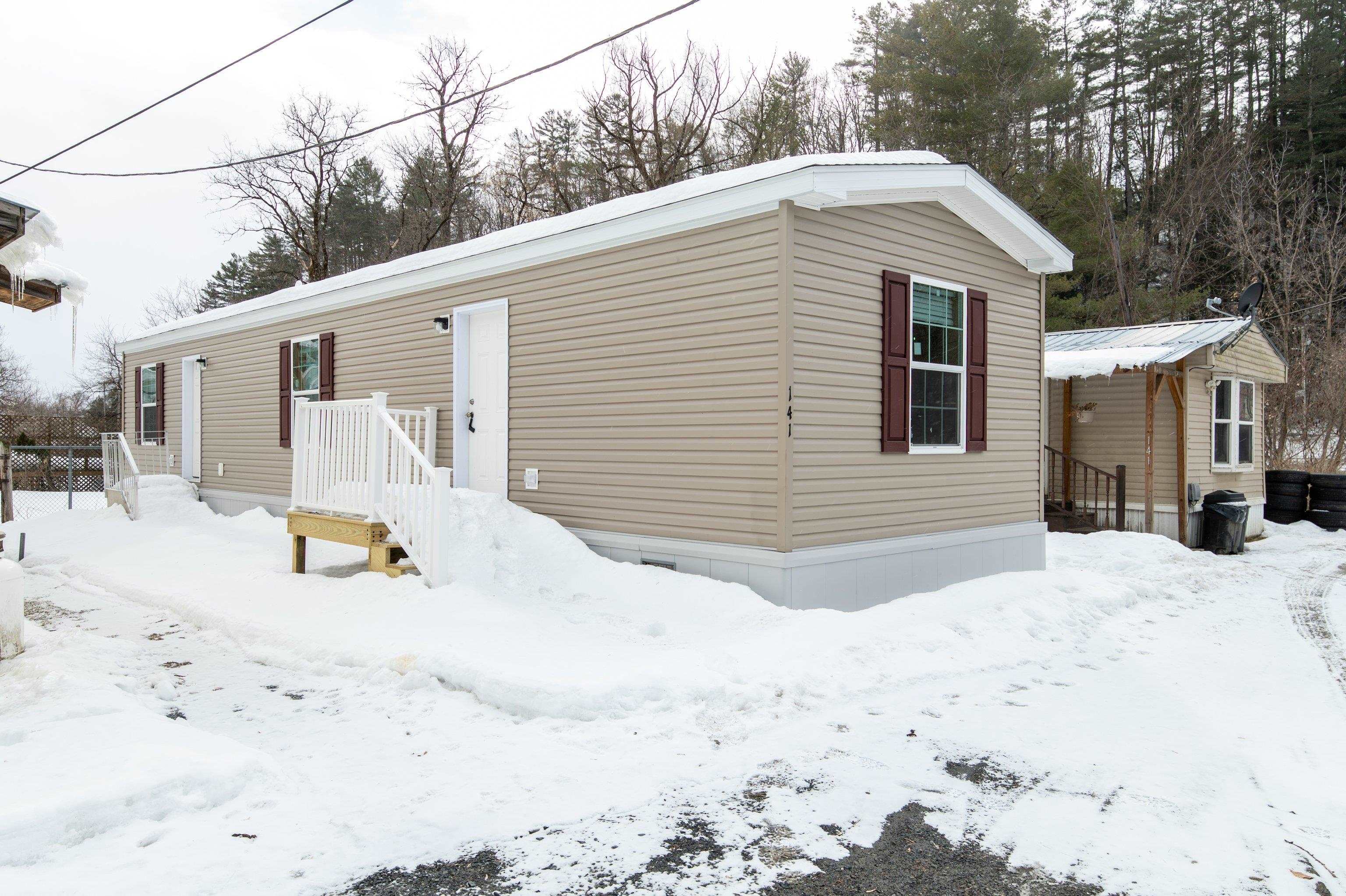 141 Oak Street Property Photo