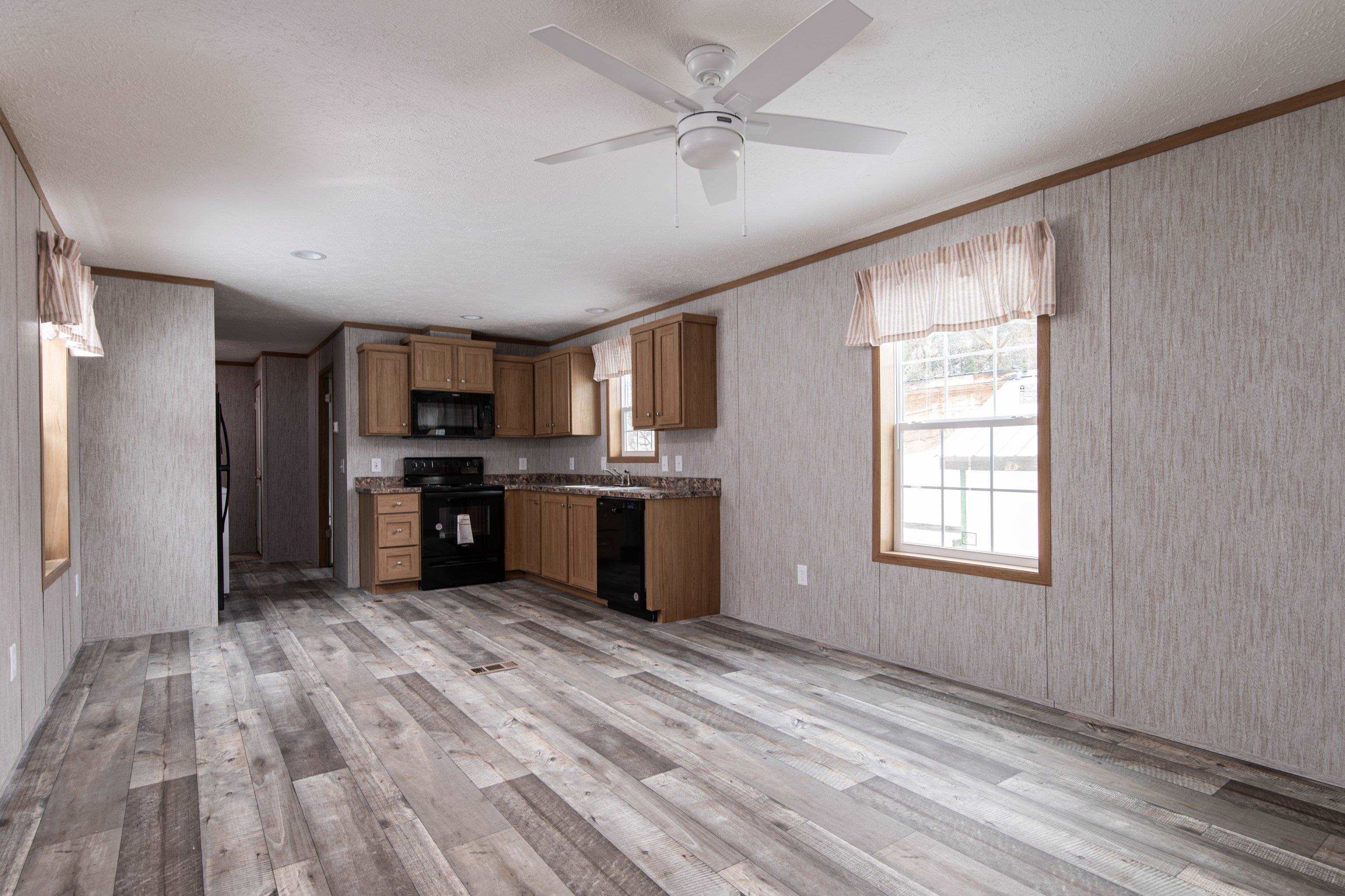 135 Oak Street Property Photo 2