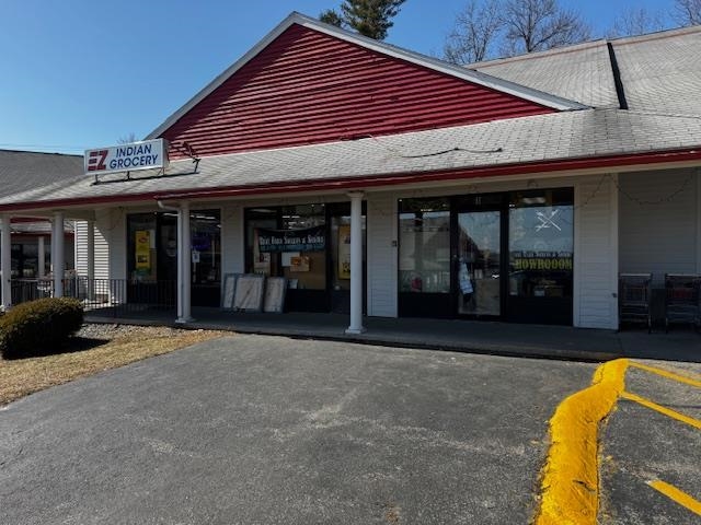 295 Daniel Webster Highway Property Photo 1
