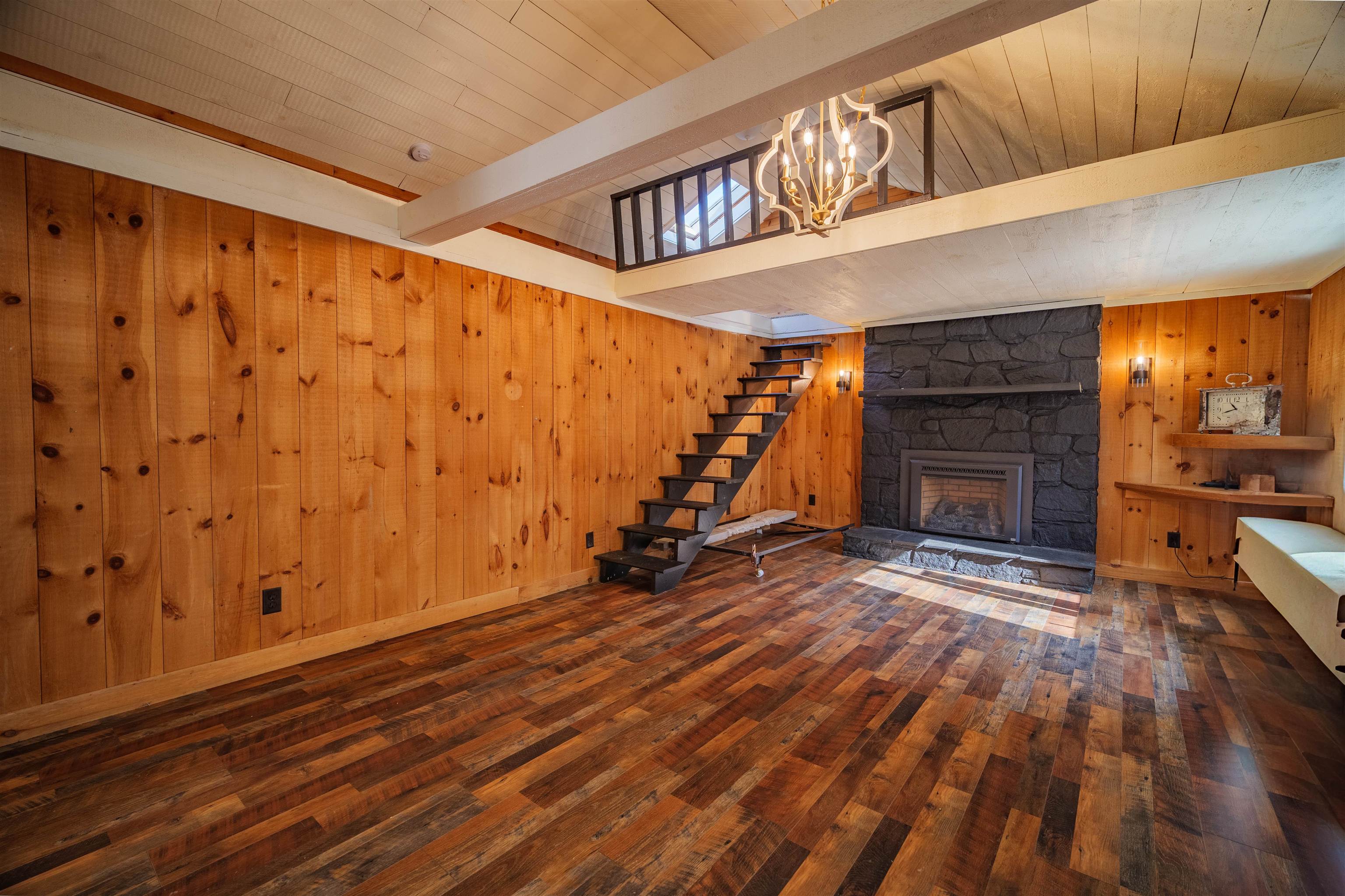 2469 Auger Hole Road Property Photo