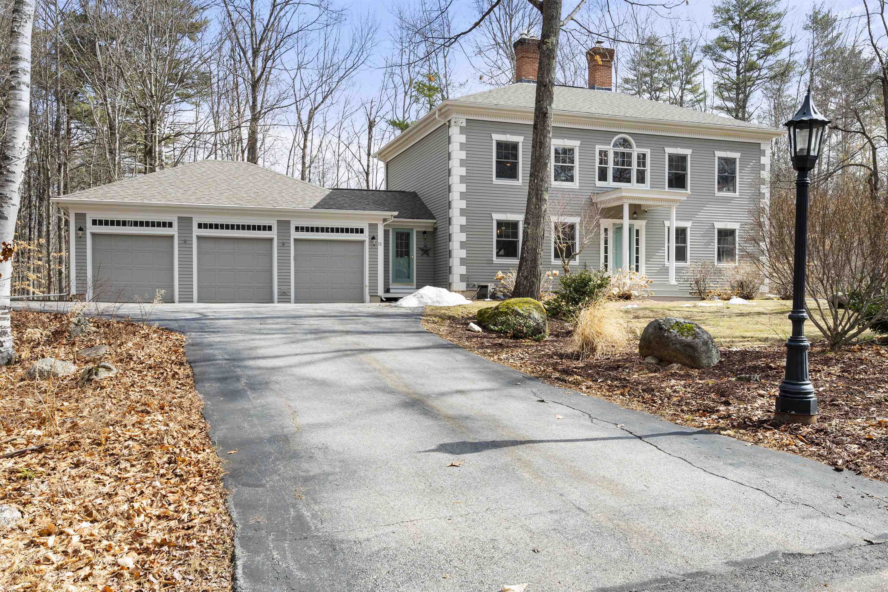 12 Colmar Court Property Photo
