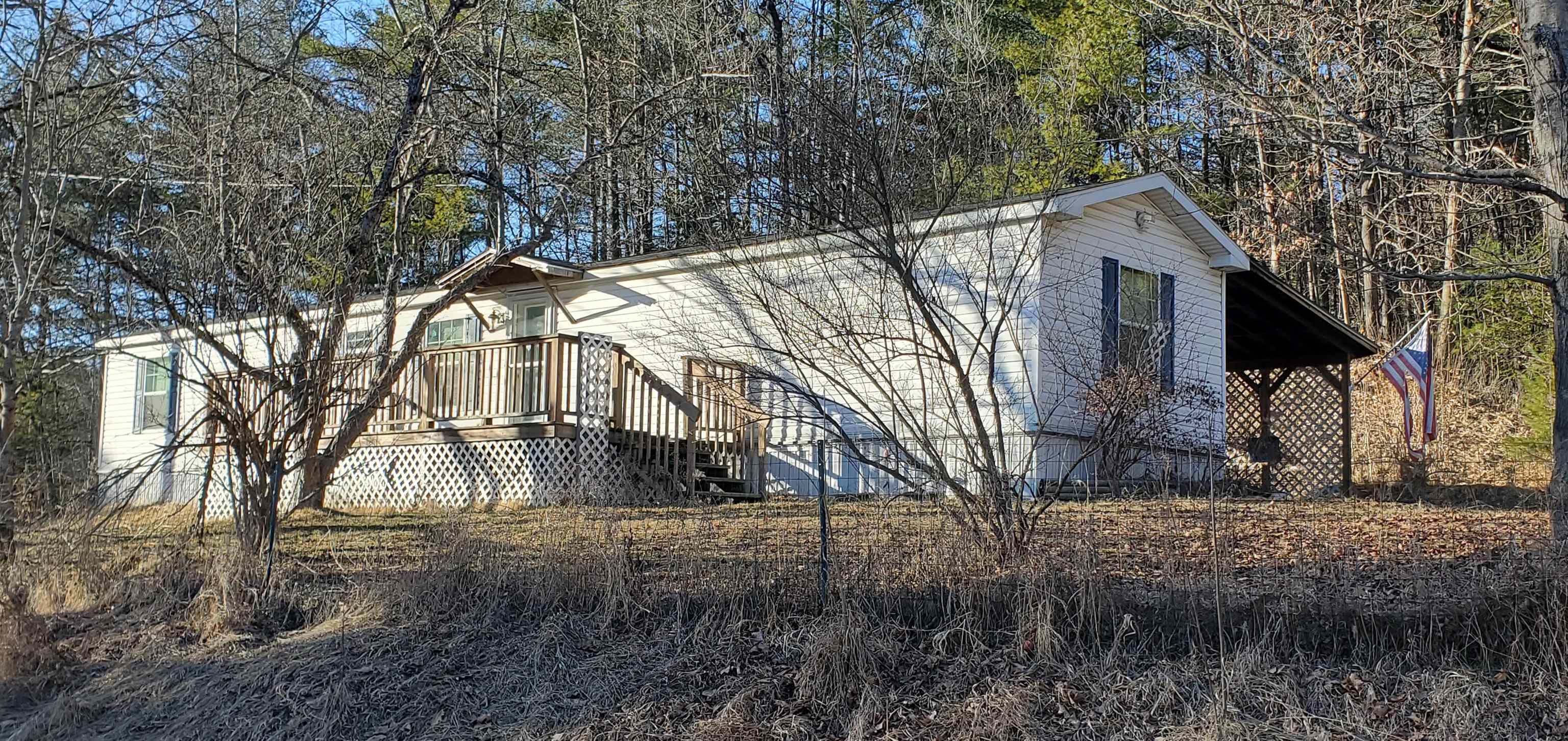 186 Oak Street Property Photo