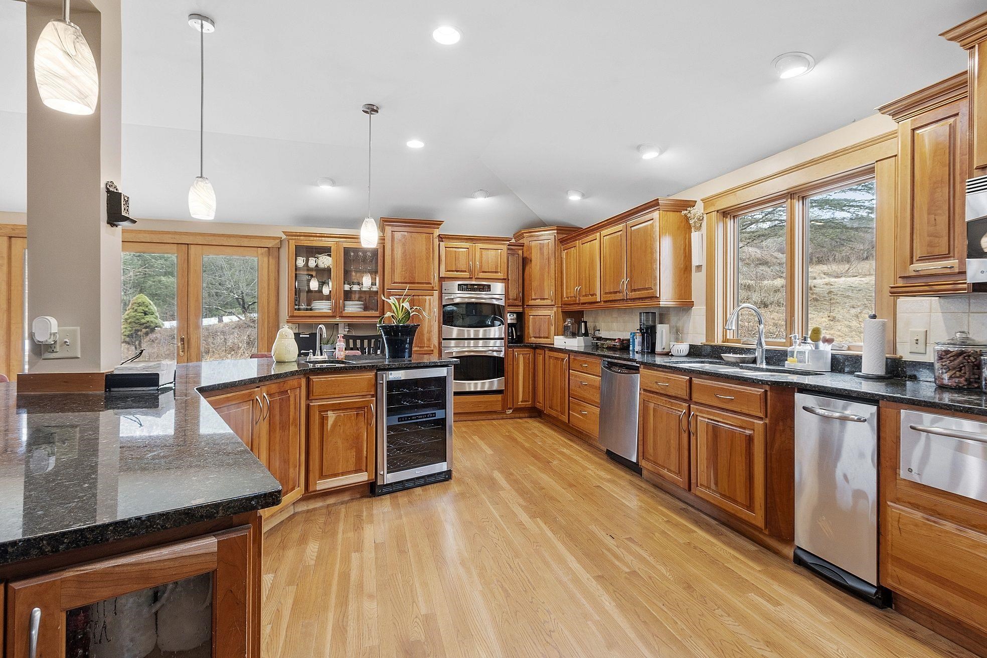7587 Westminster West Road Property Photo