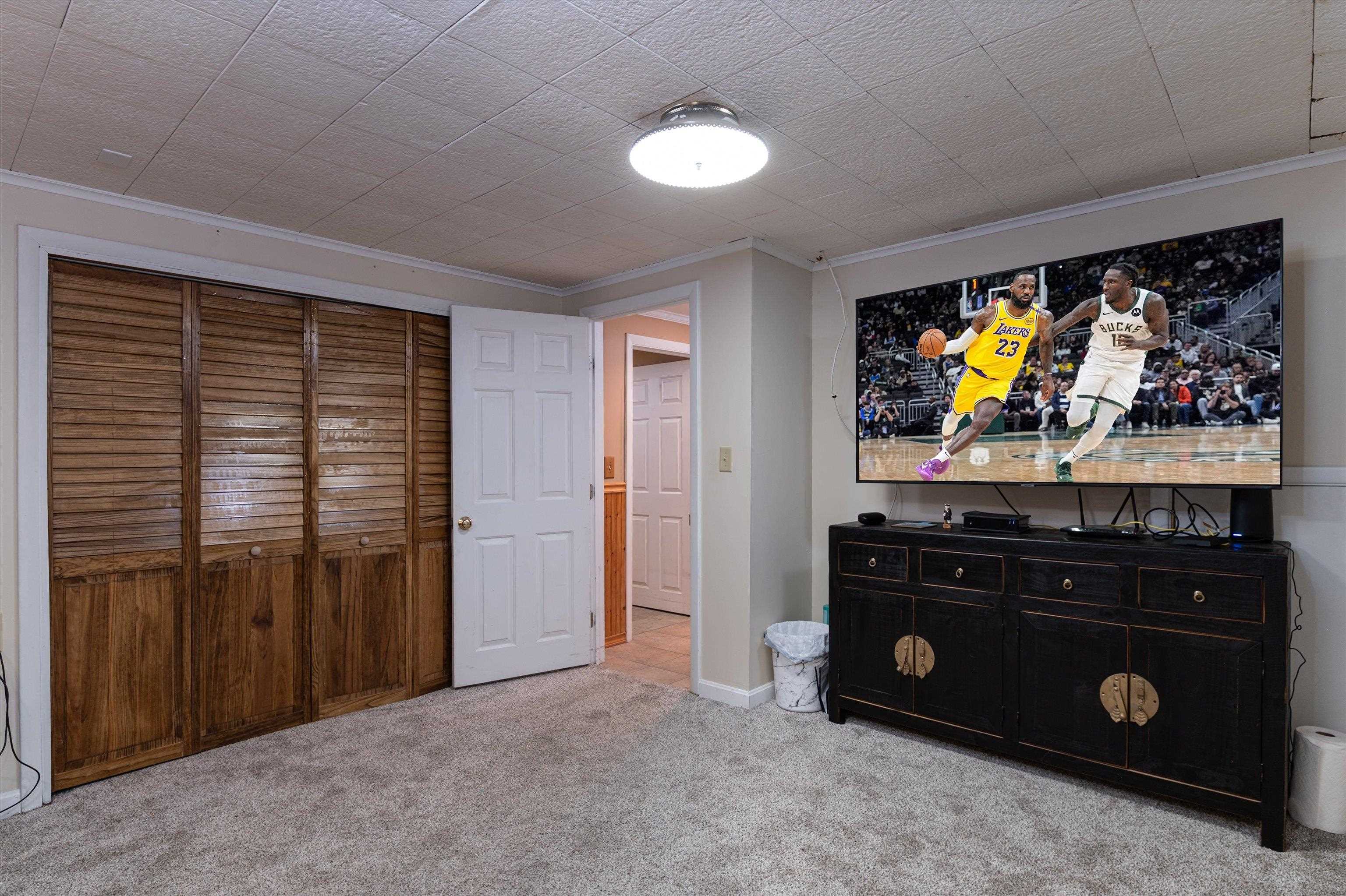 10 Spruce Lane Property Photo 31