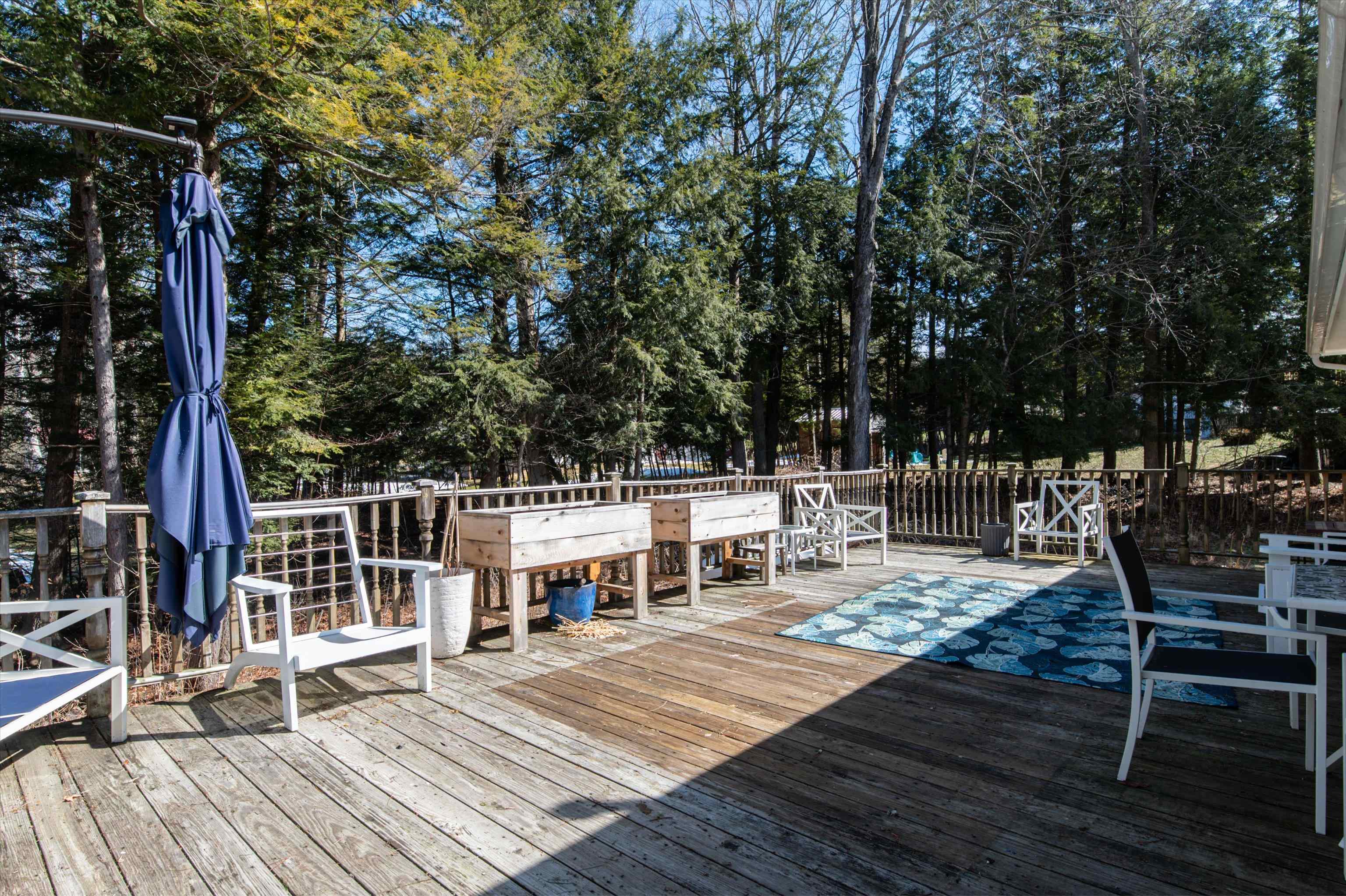 10 Spruce Lane Property Photo 44