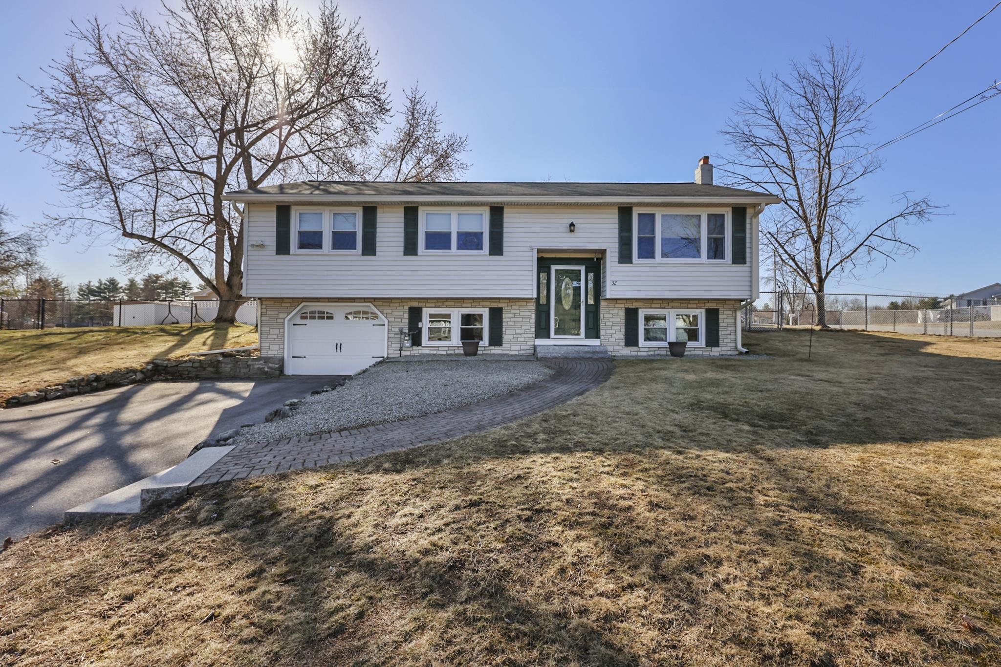 32 Seminole Drive Property Photo