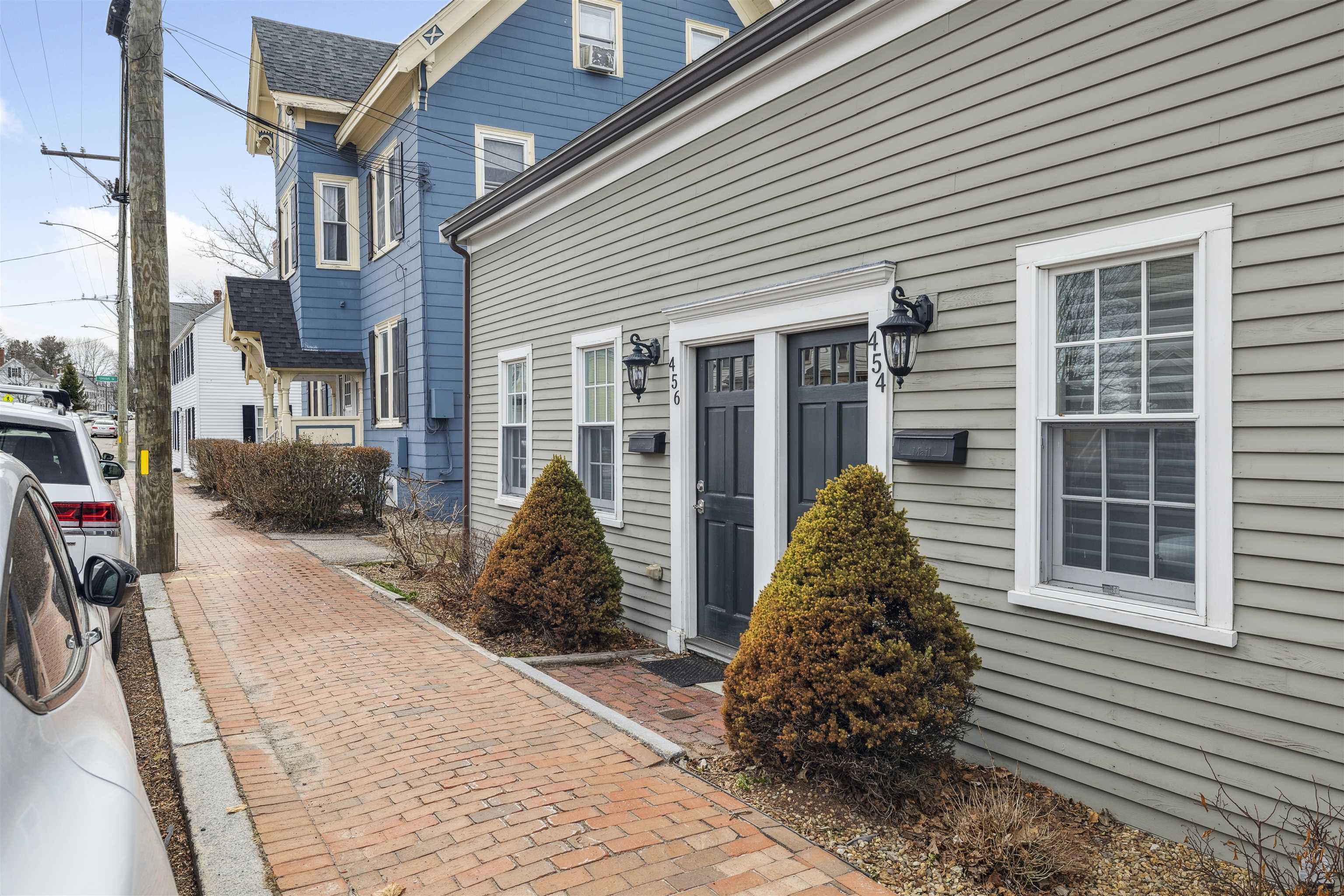 454 Middle Street Property Photo