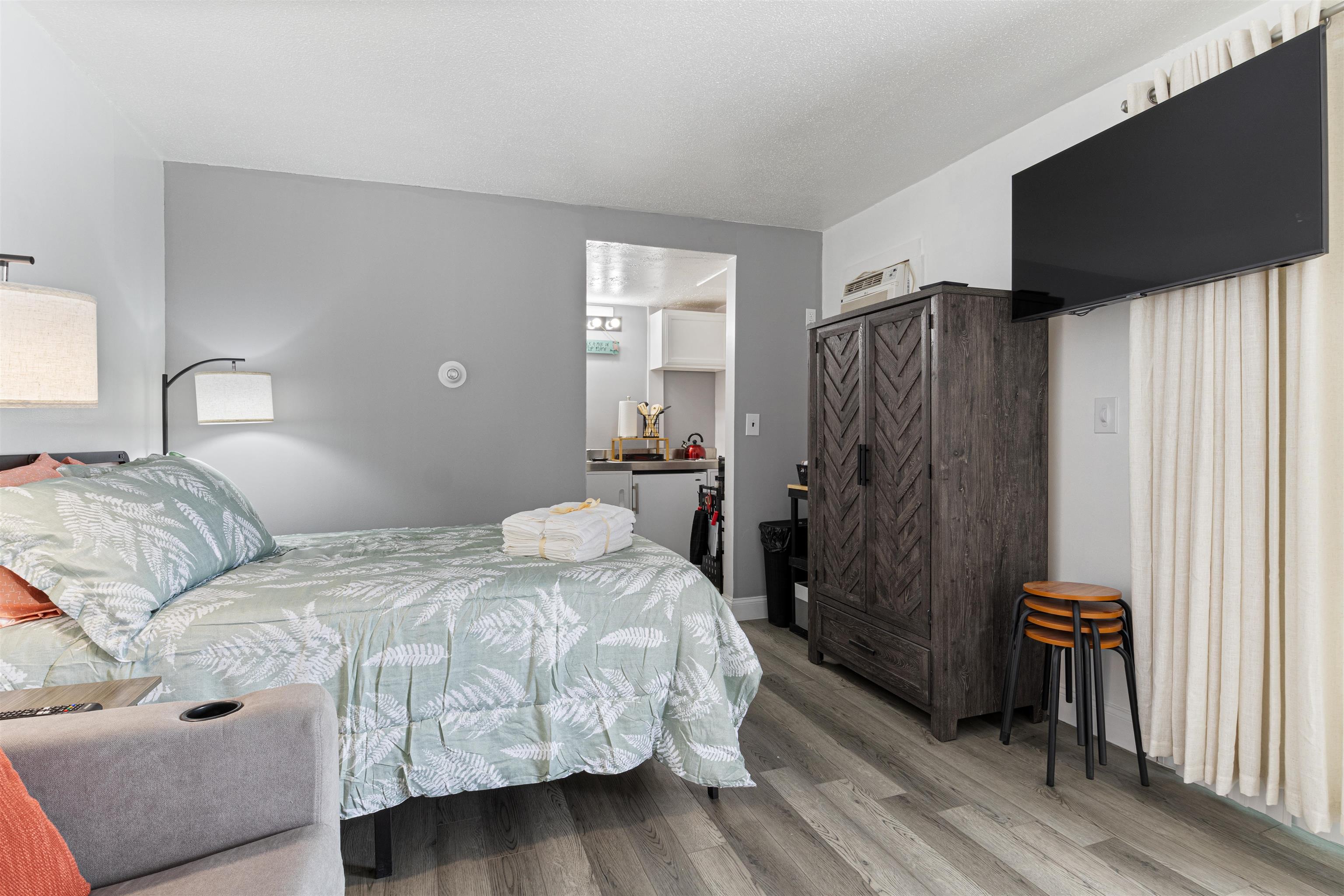 933 Ocean Boulevard Property Photo 1