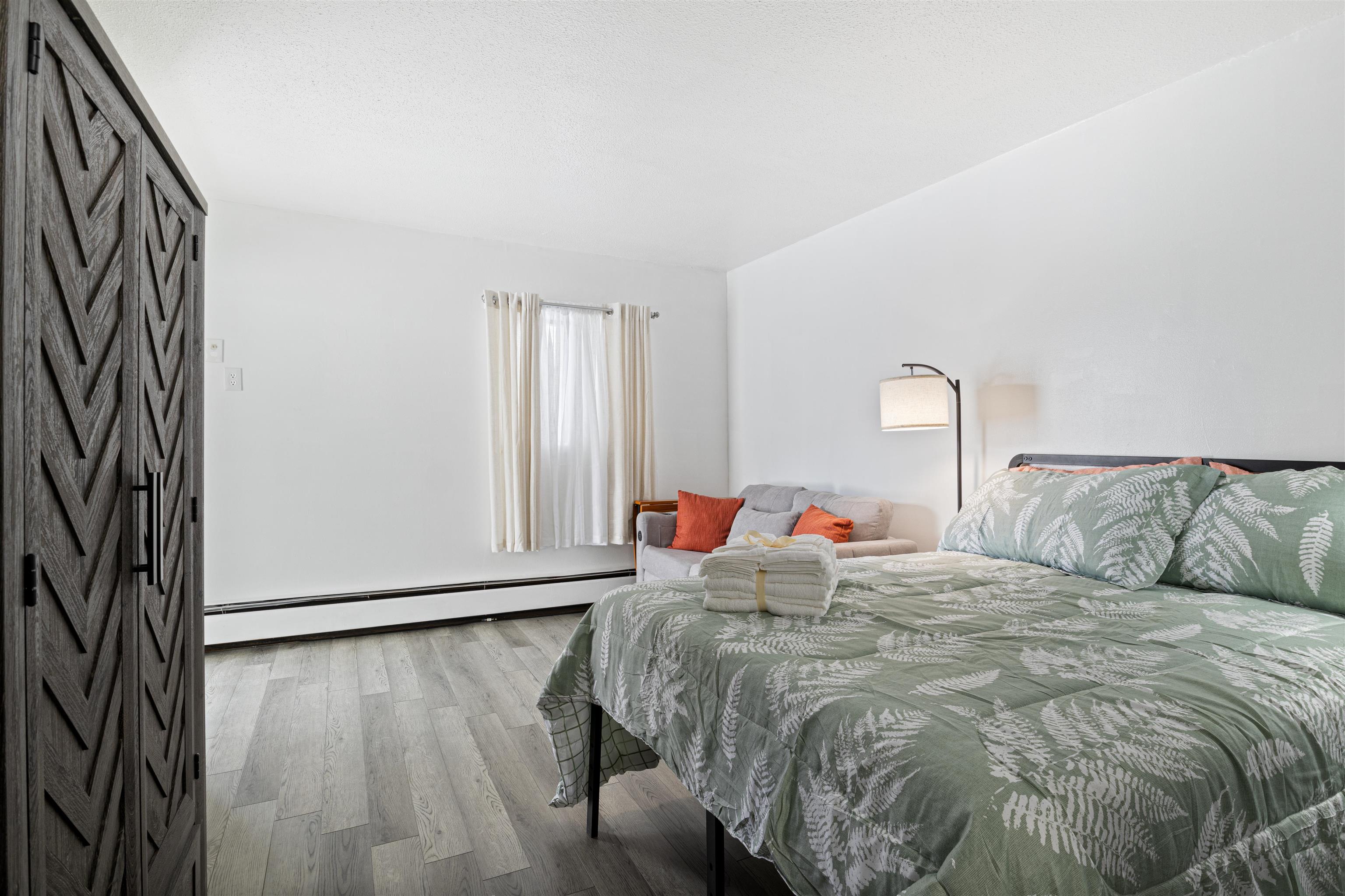 933 Ocean Boulevard Property Photo 7