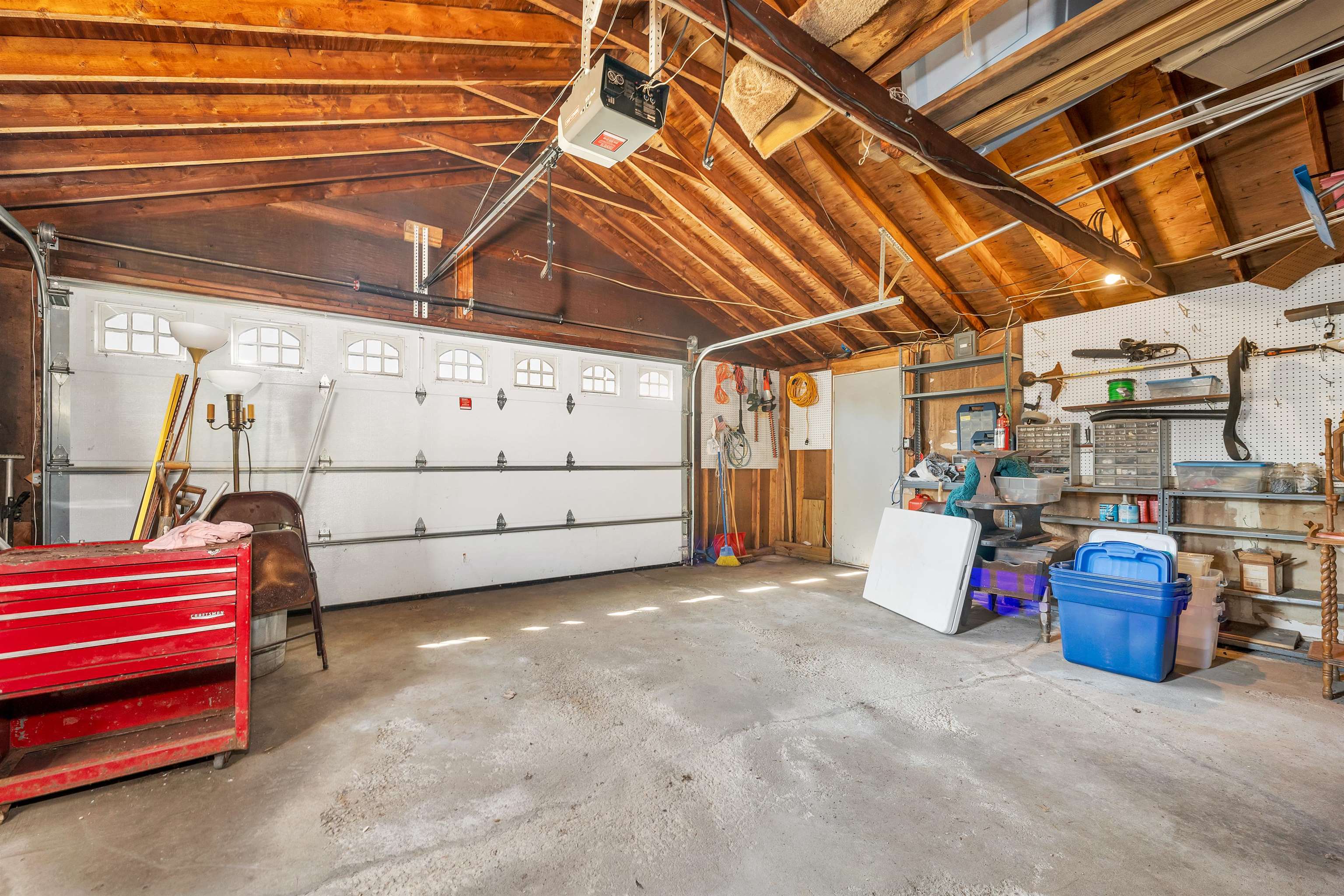 70 Lois Street Property Photo