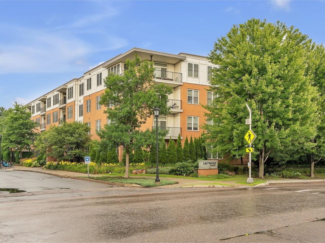South Burlington High School Real Estate Listings Main Image