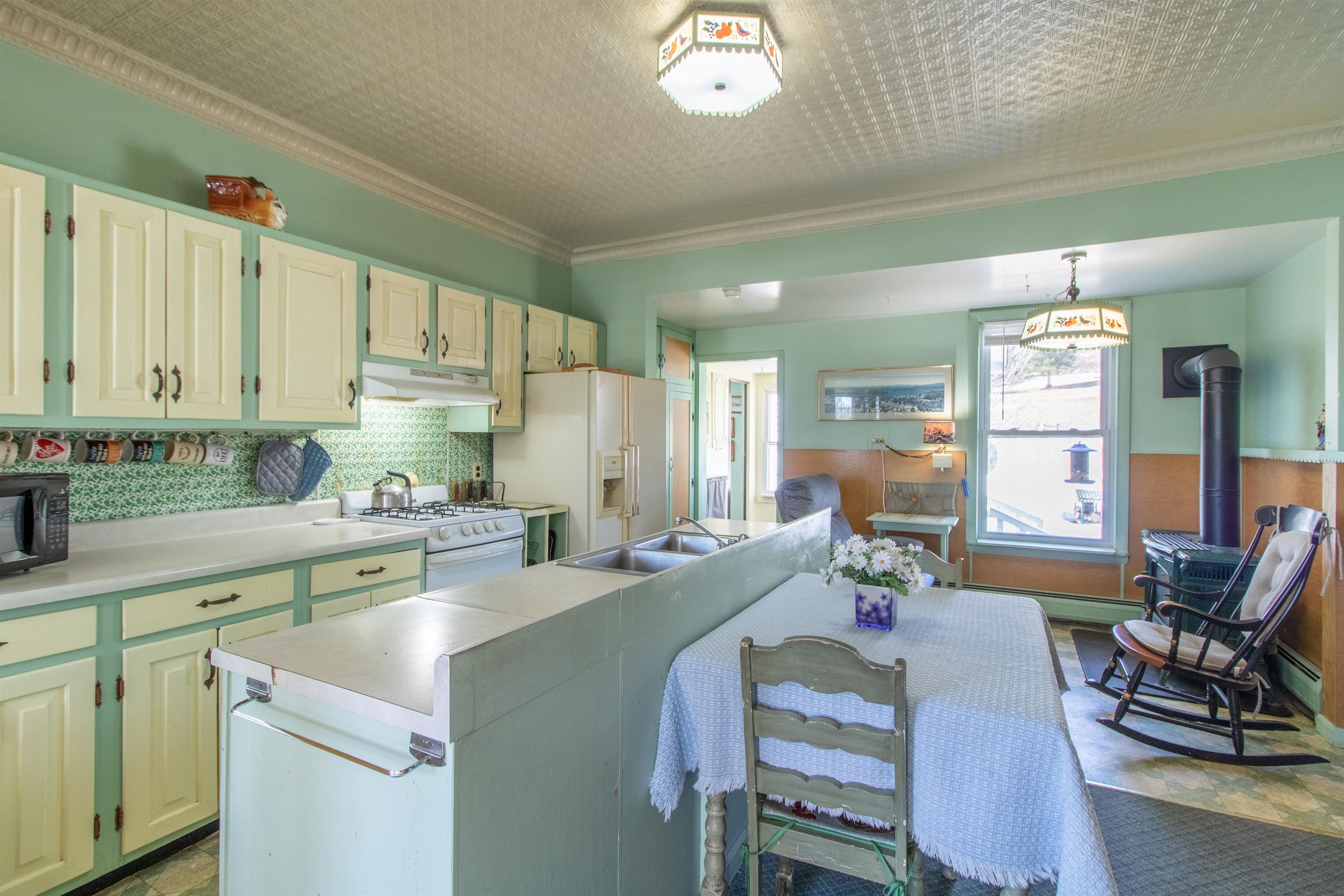 356 Pleasant Street Property Photo 4