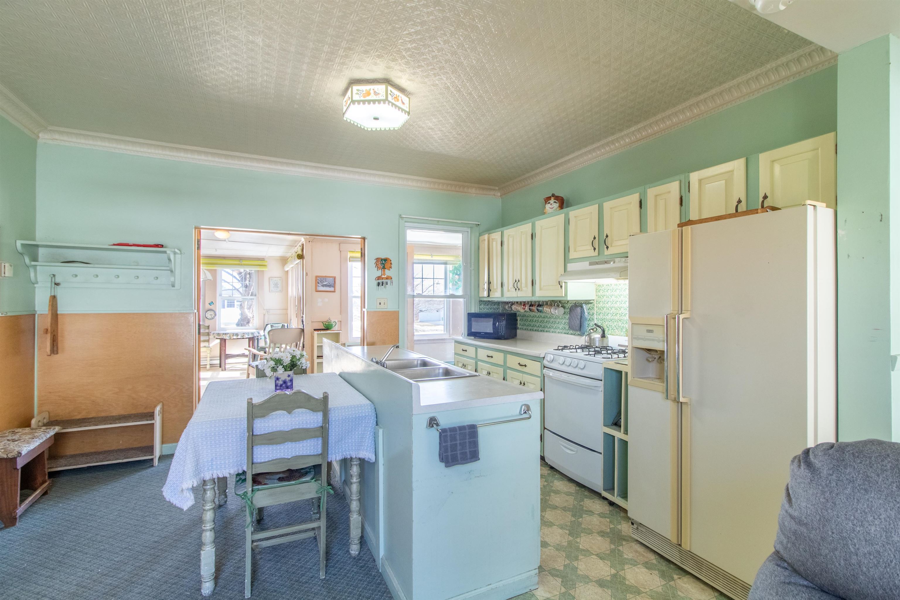 356 Pleasant Street Property Photo 5