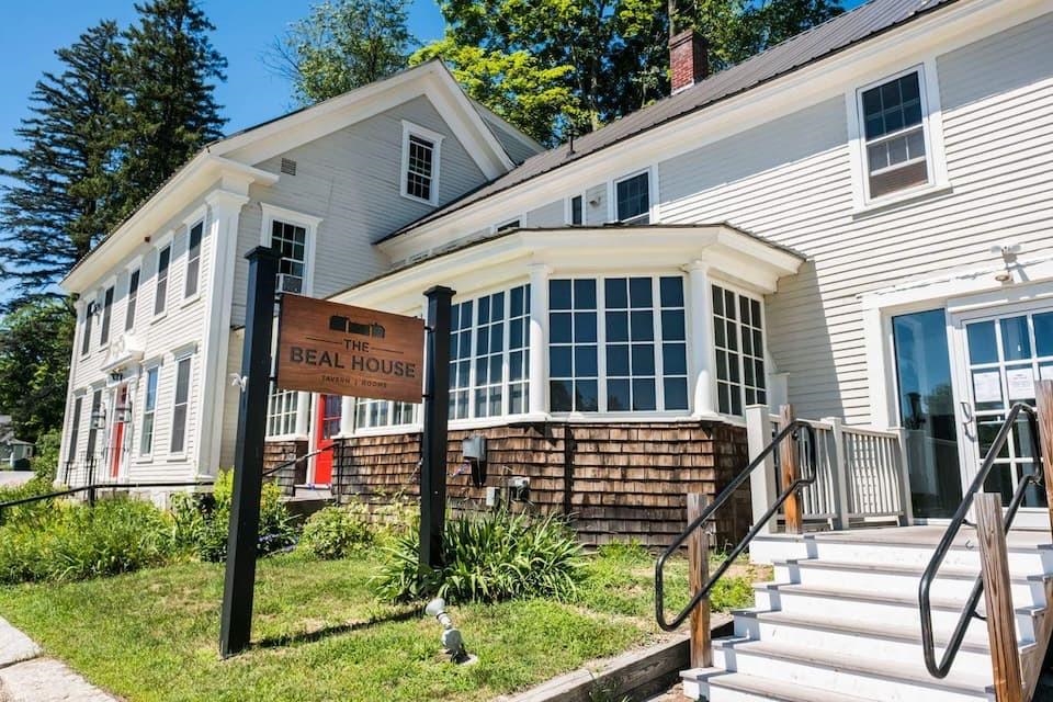 2 West Main Street Property Photo