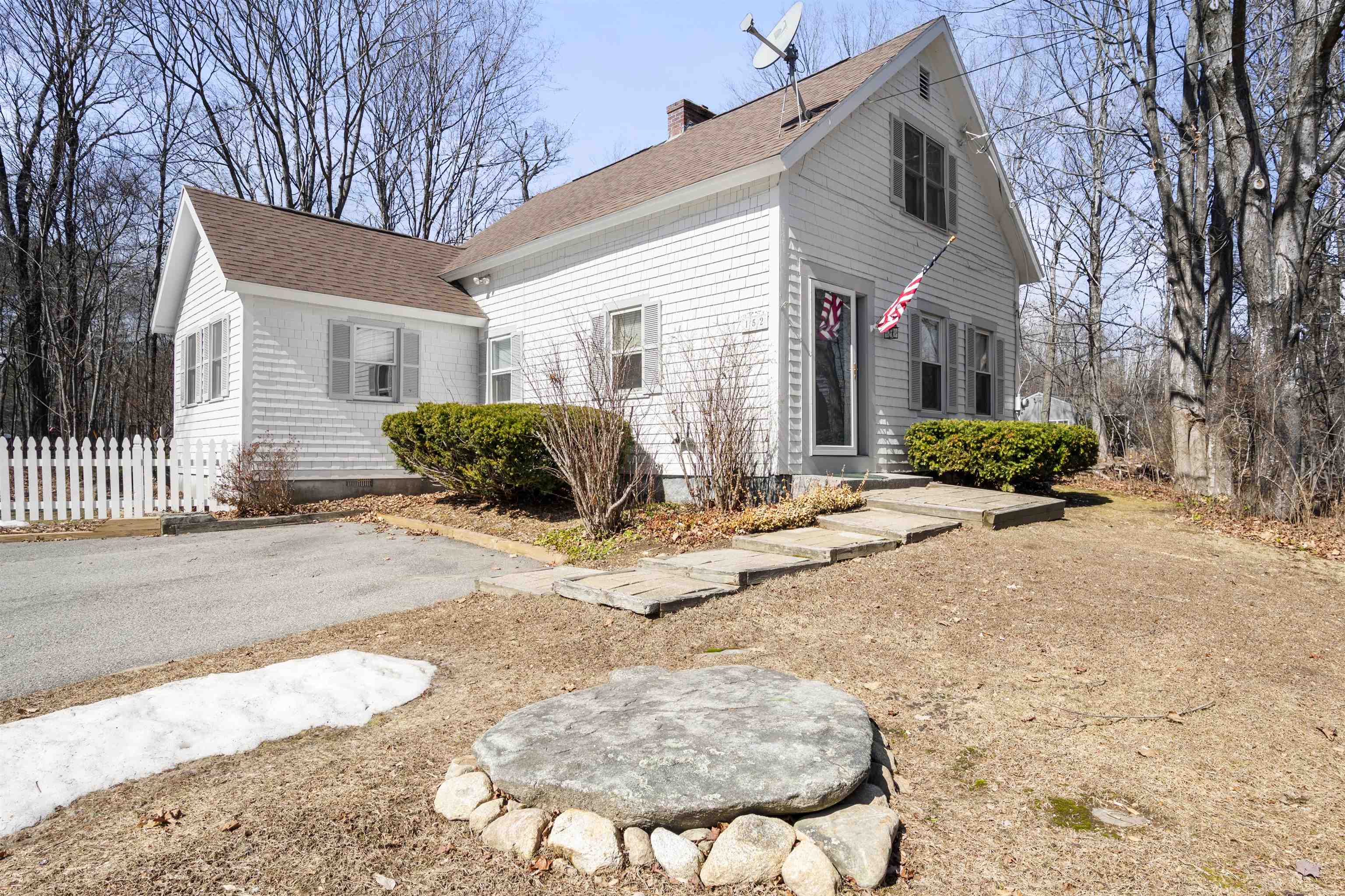 152 New Hampshire Route 25 Property Photo