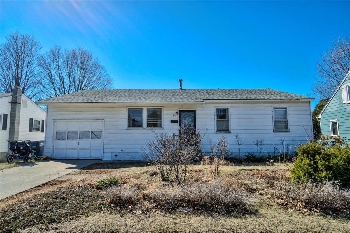 94 Plattsburg Avenue Property Photo