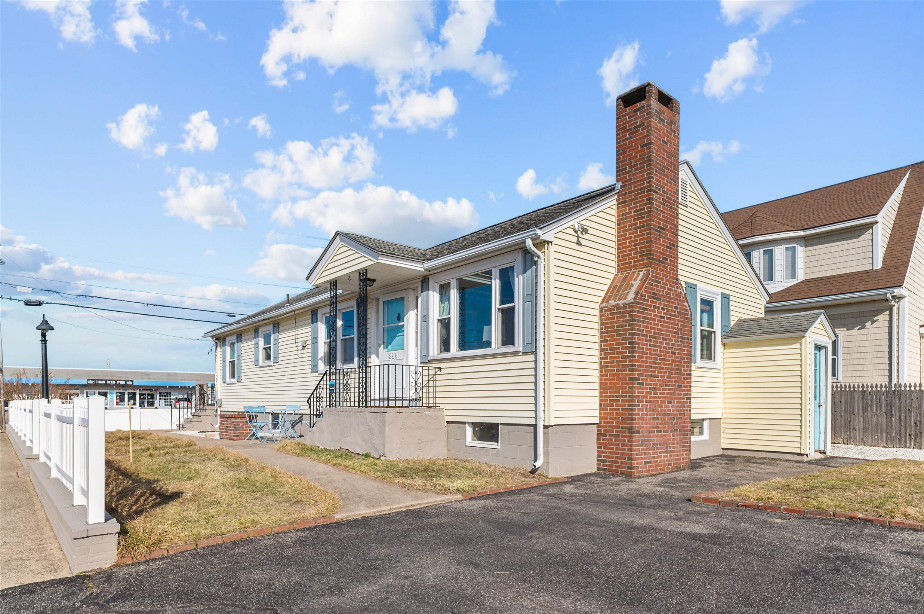 540 Hudson Street Property Photo