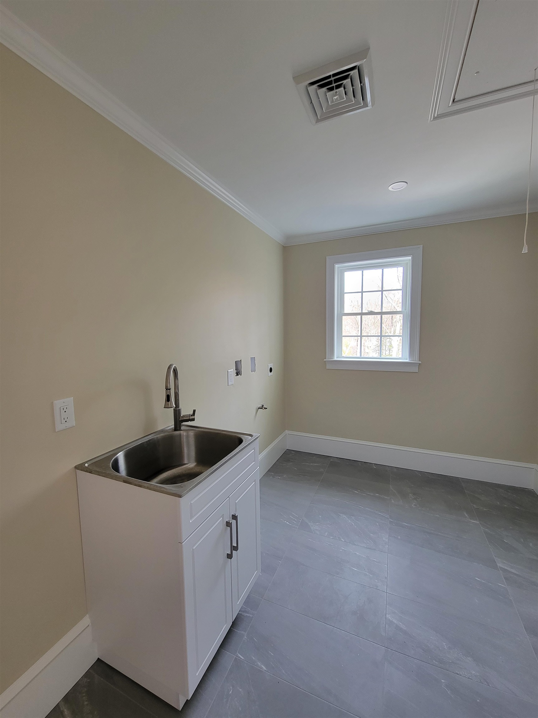 12 Zeland Drive Property Photo 20