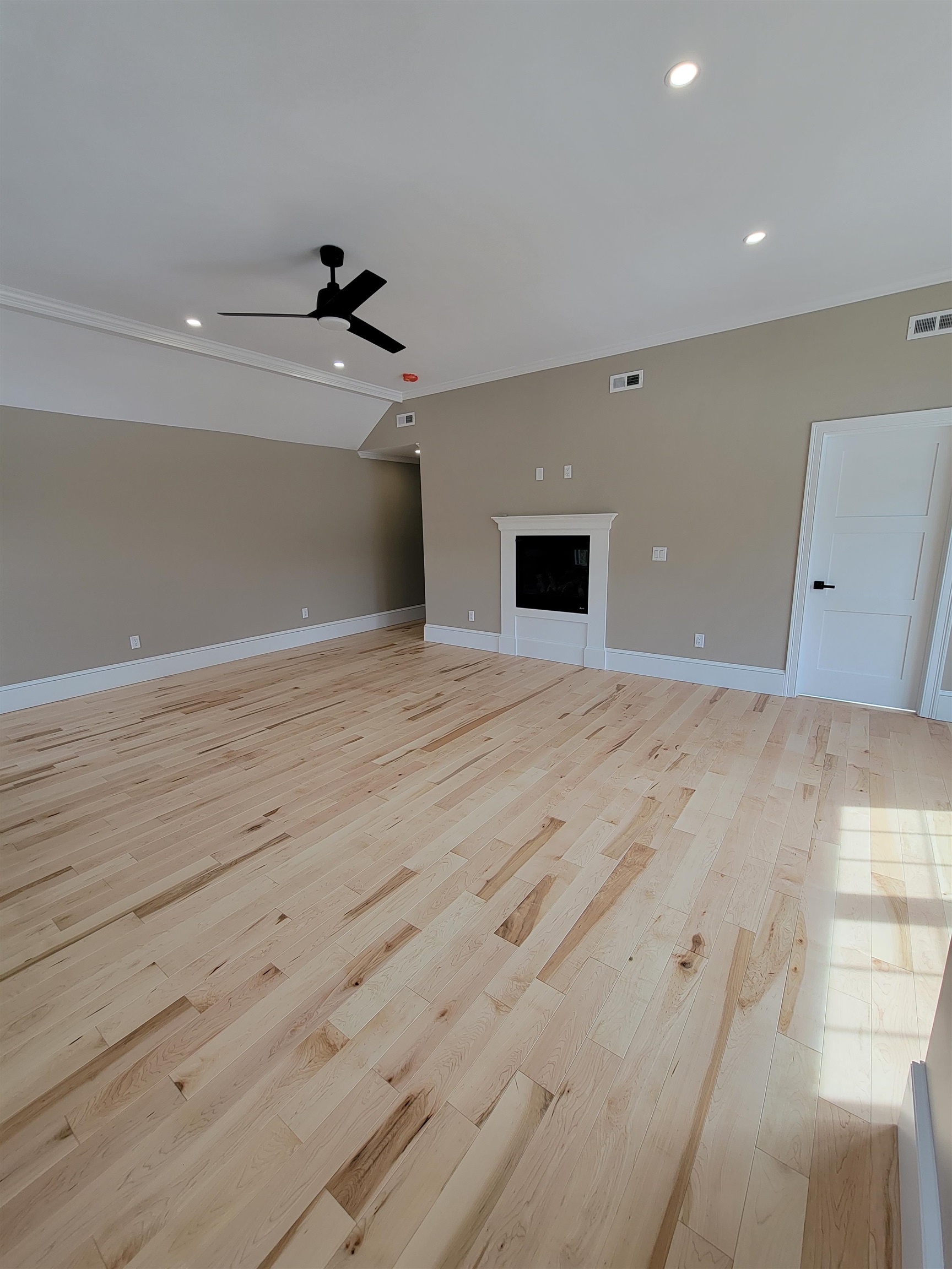 12 Zeland Drive Property Photo 34