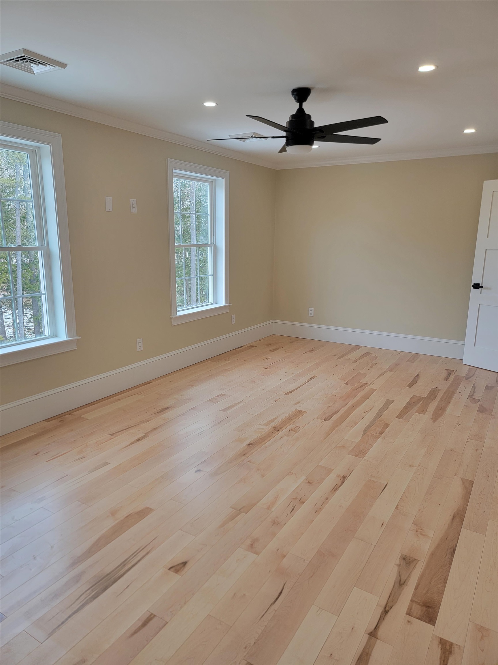 12 Zeland Drive Property Photo 44