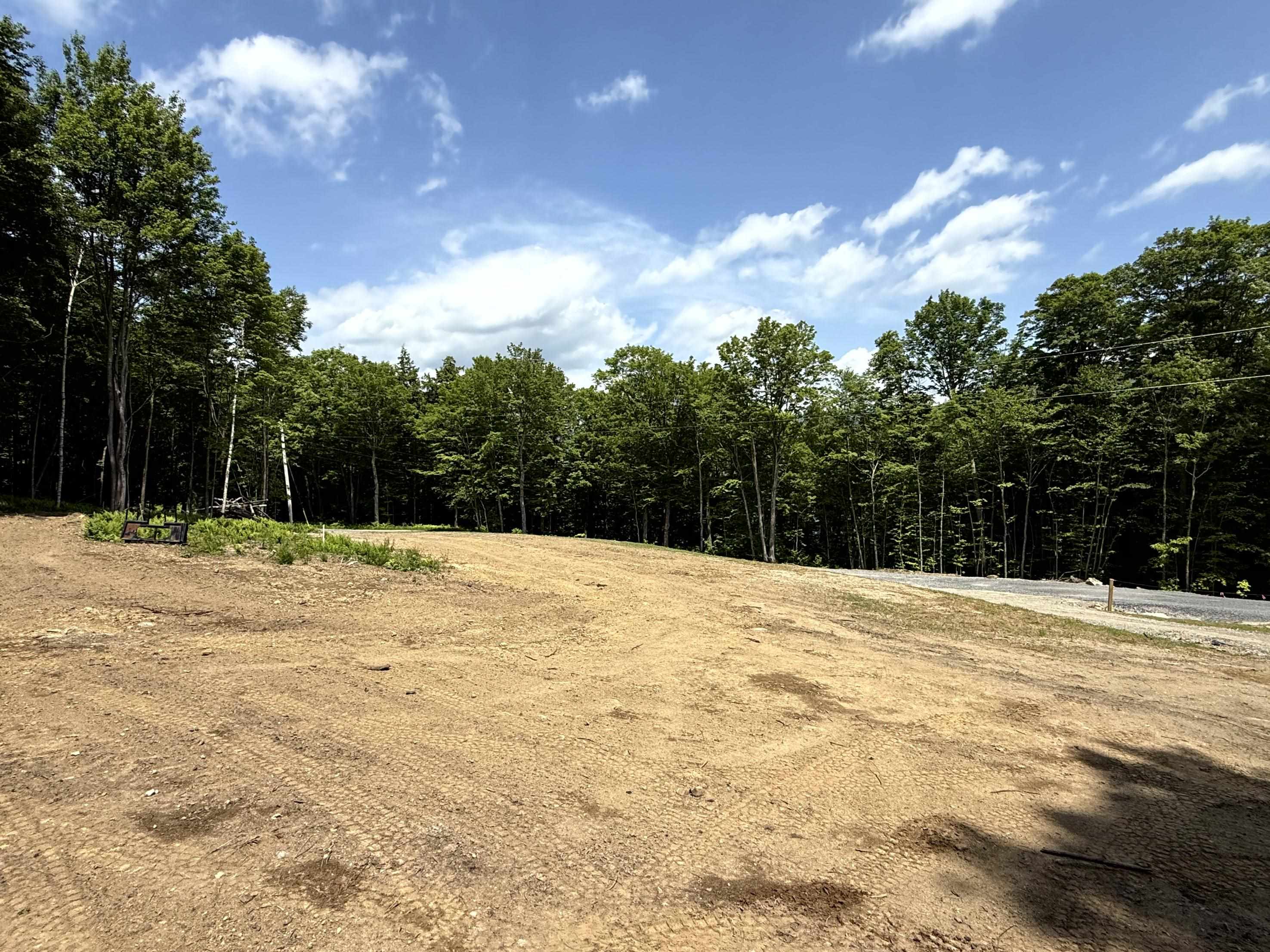 - Foliage Lane Property Photo 15