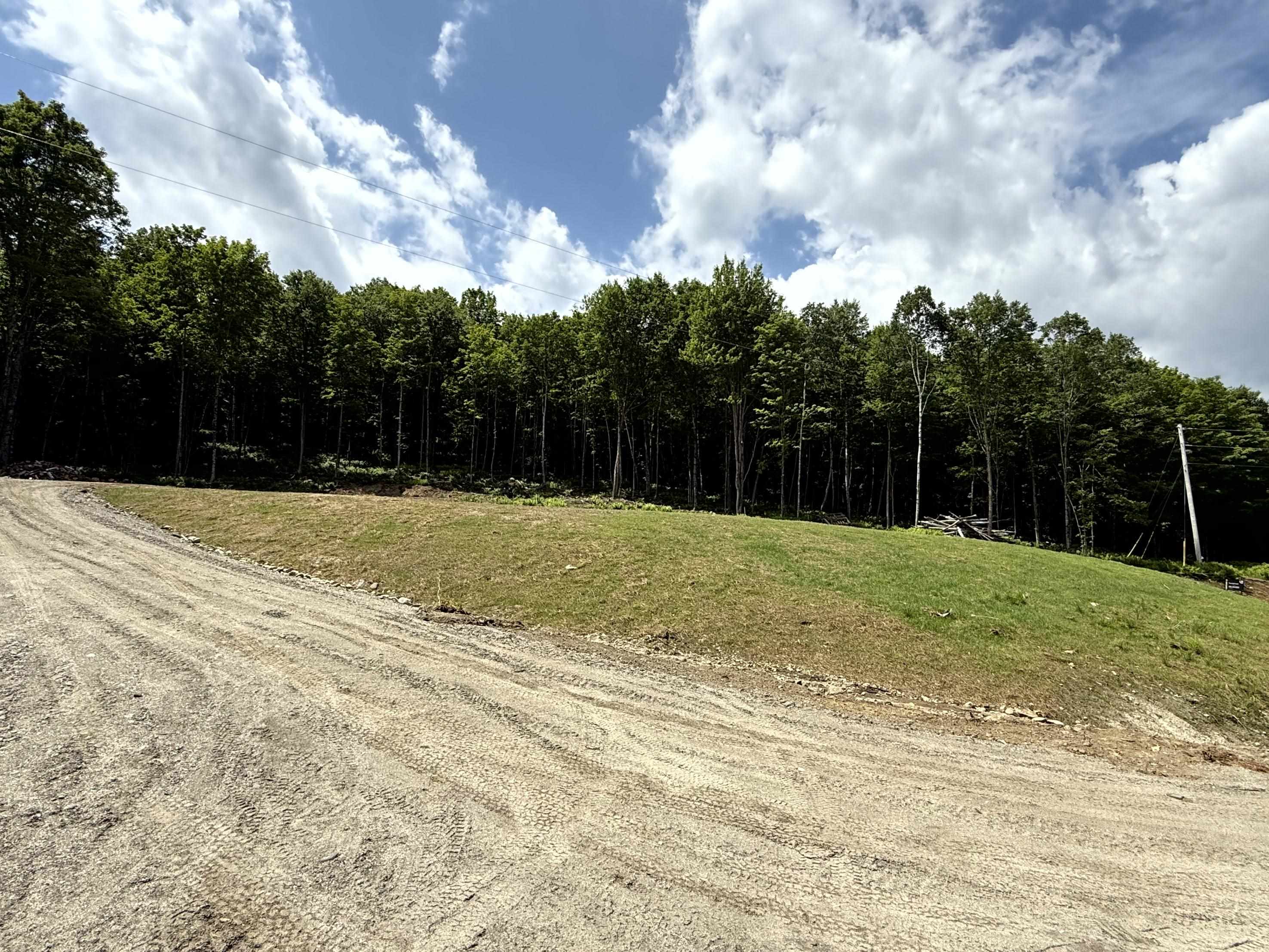 - Foliage Lane Property Photo 28