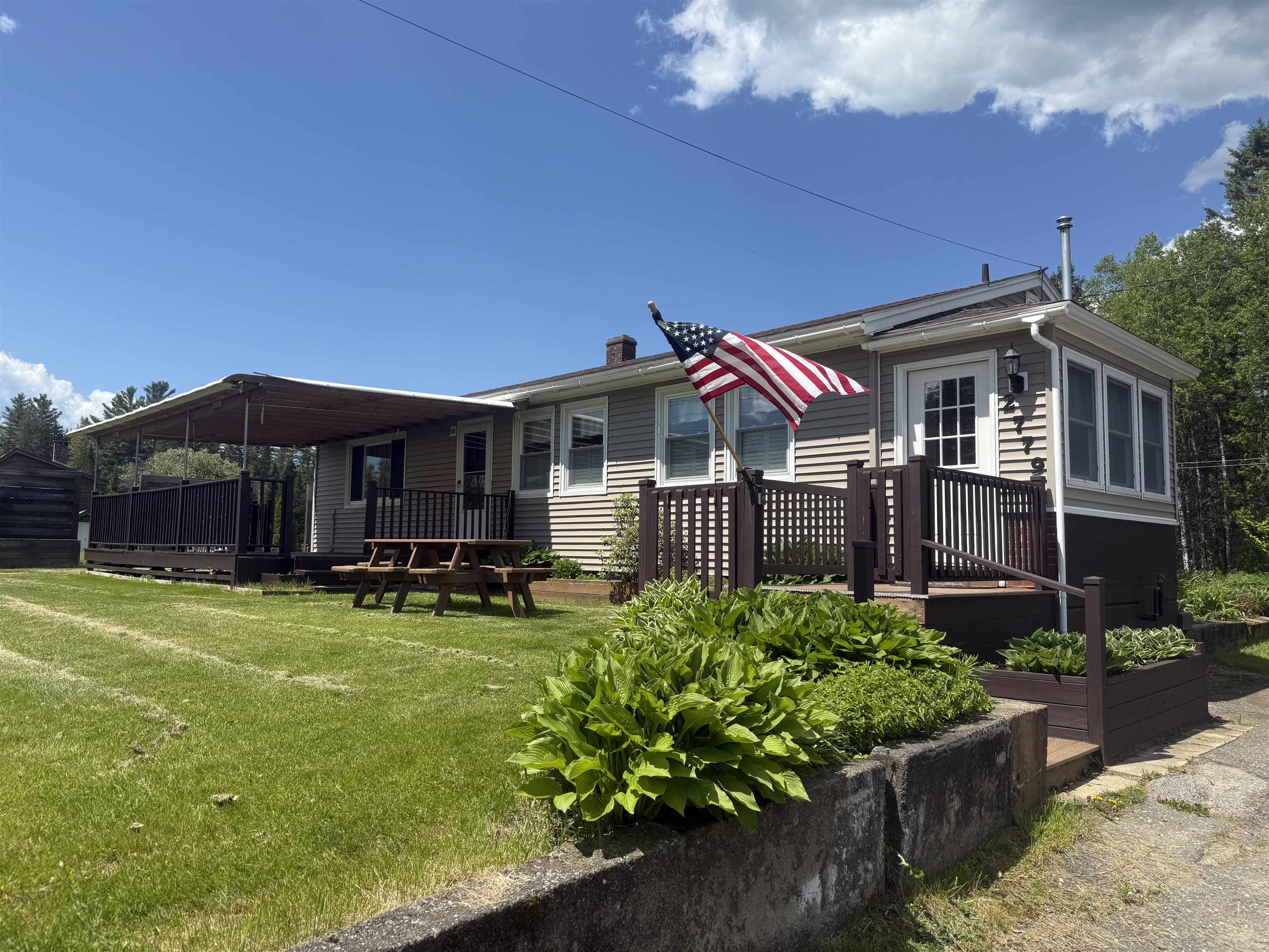 2779 River Road Property Photo 1