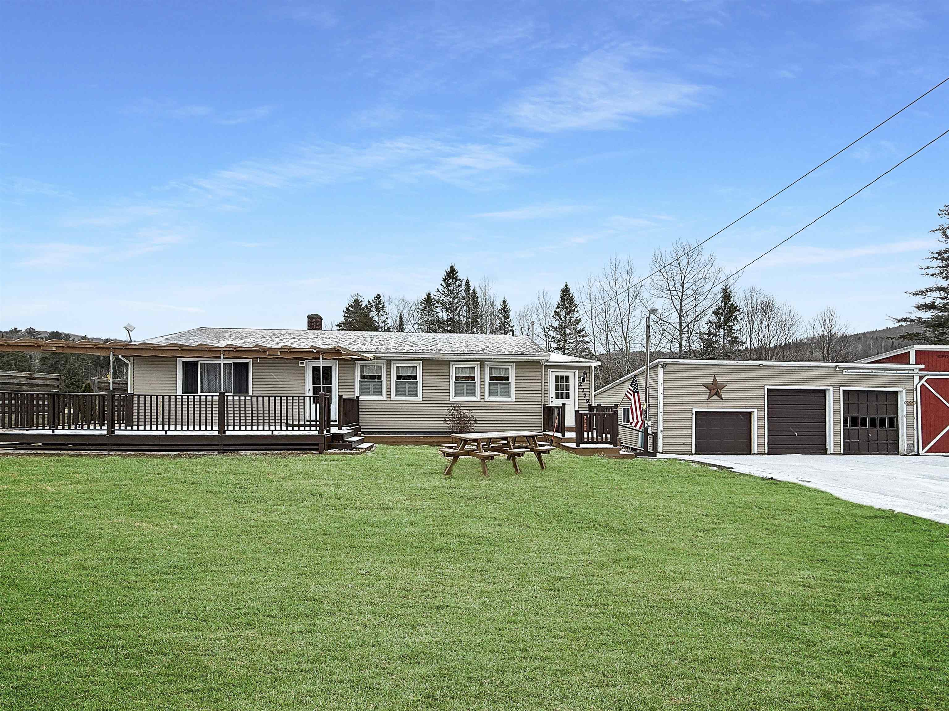 2779 River Road Property Photo