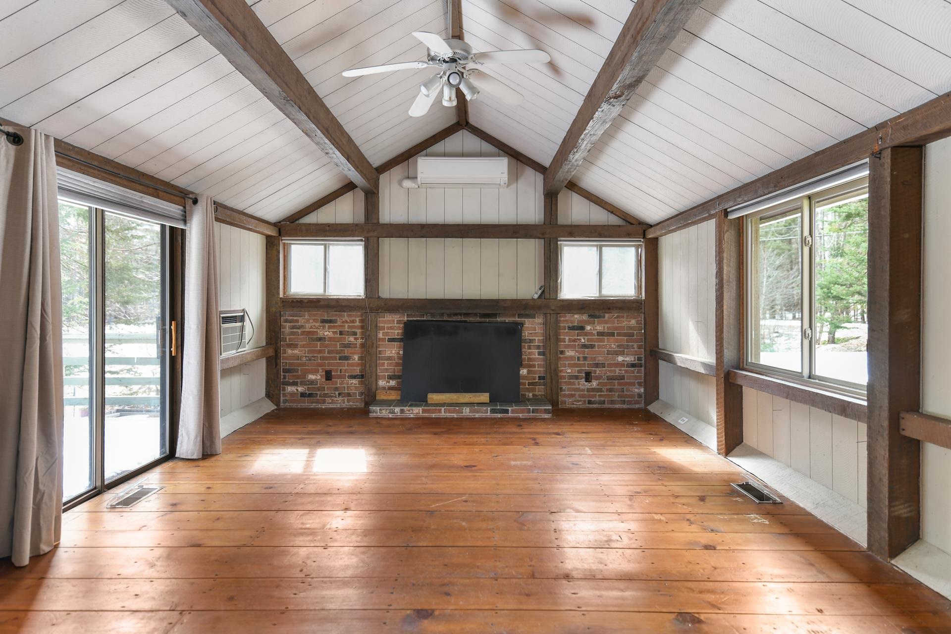 112 Greensward Drive Property Photo