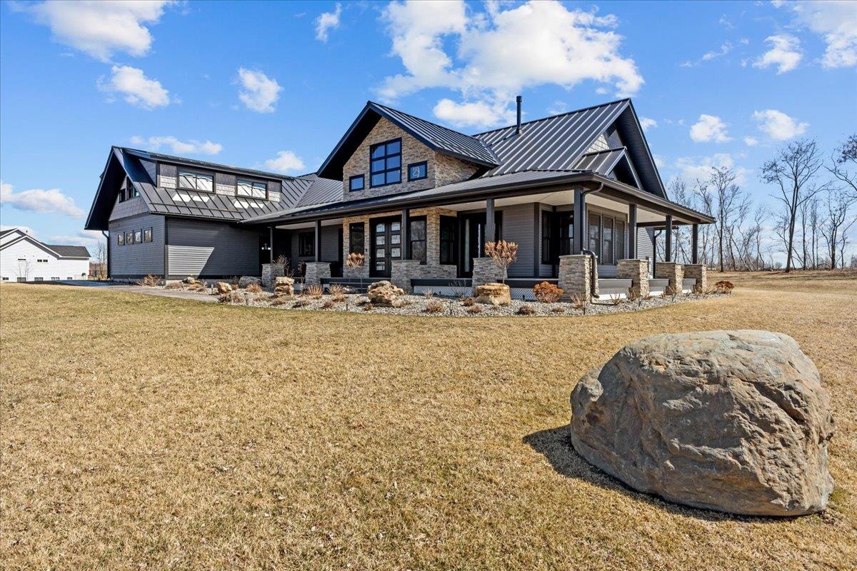 61 Lakewood Drive Property Photo 1