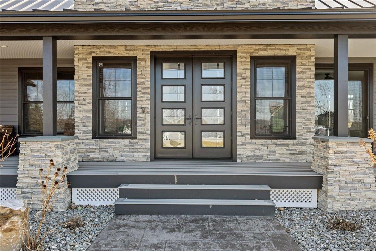 61 Lakewood Drive Property Photo 2