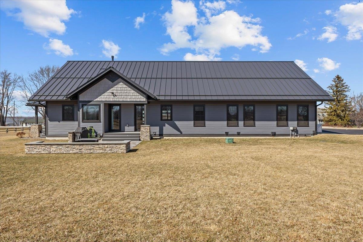 61 Lakewood Drive Property Photo 5