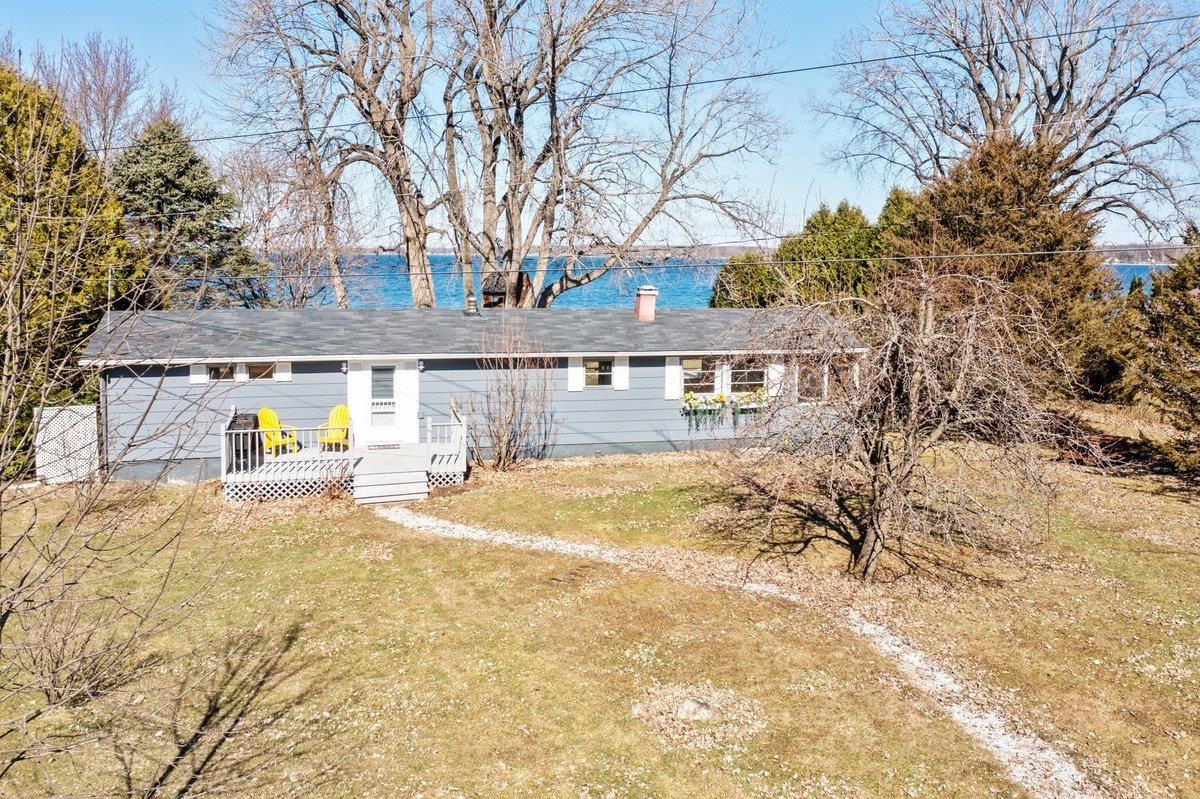 446 North Shore Road Property Photo