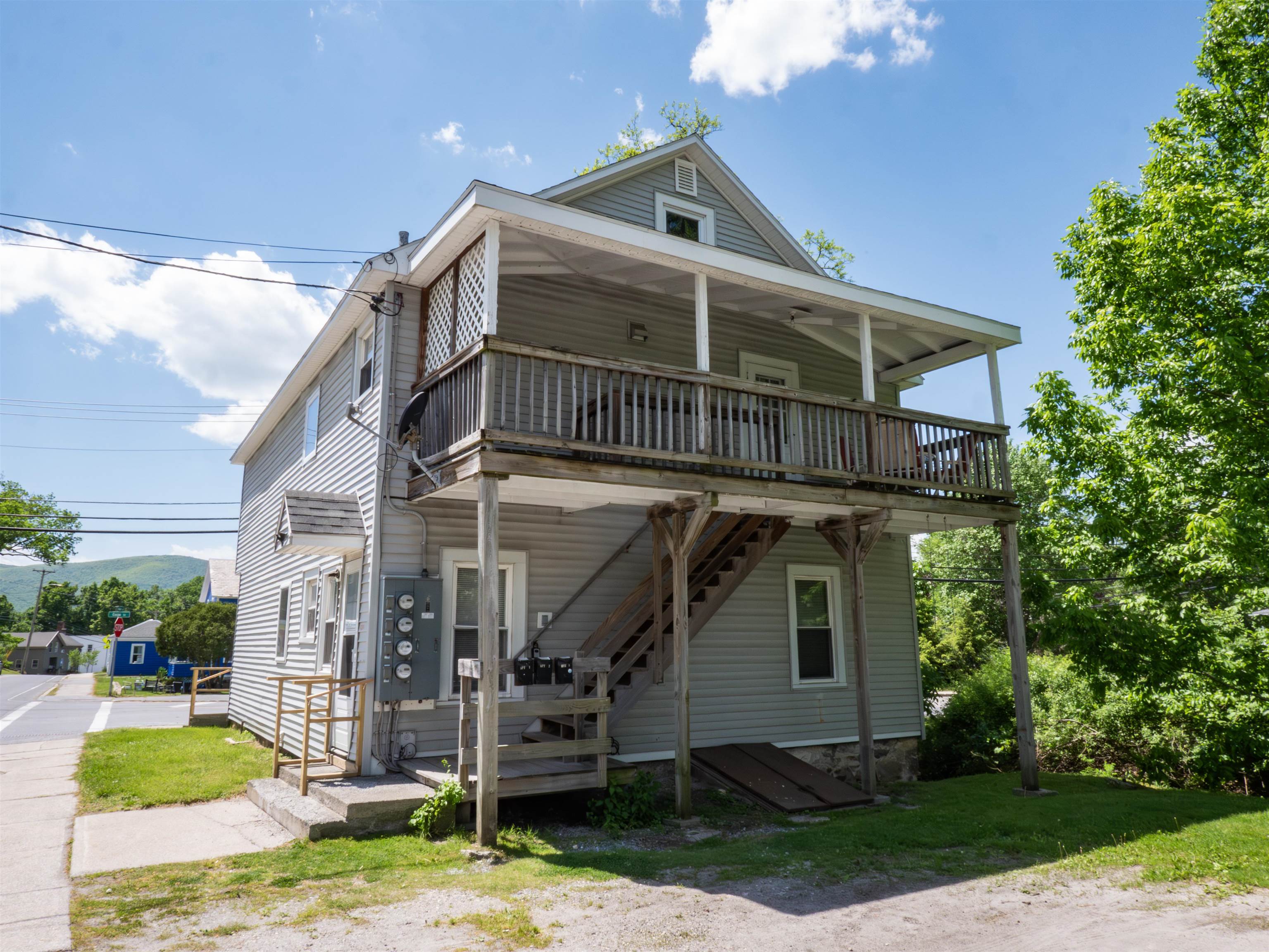 1004 Main Street Property Photo