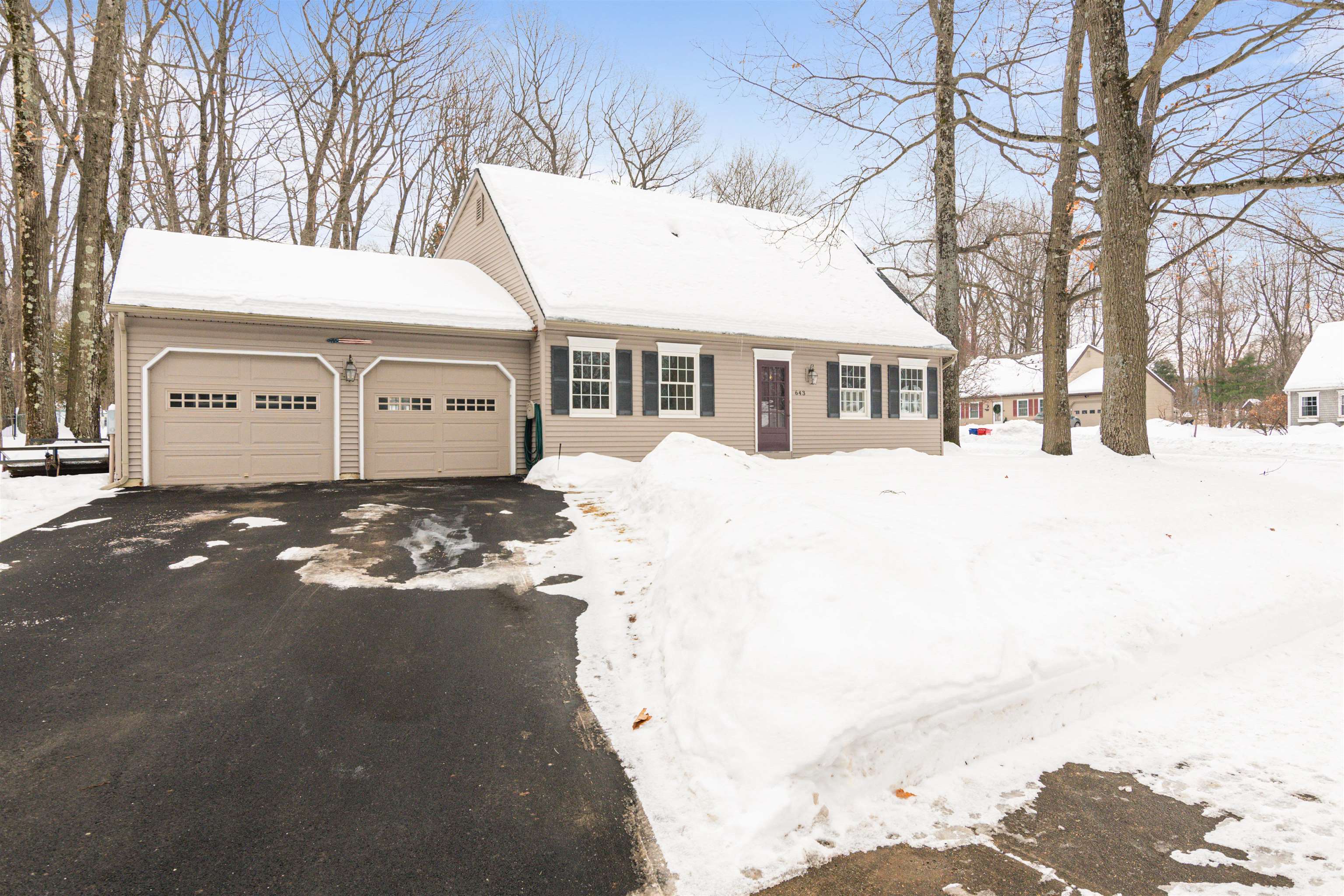 643 Oak Circle Property Photo