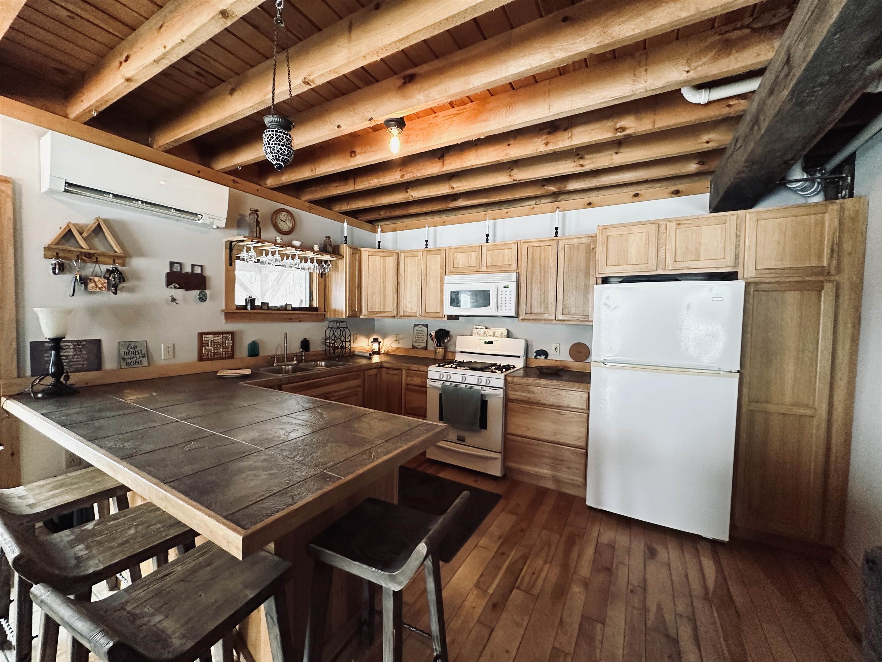89 Field Way Property Photo 11