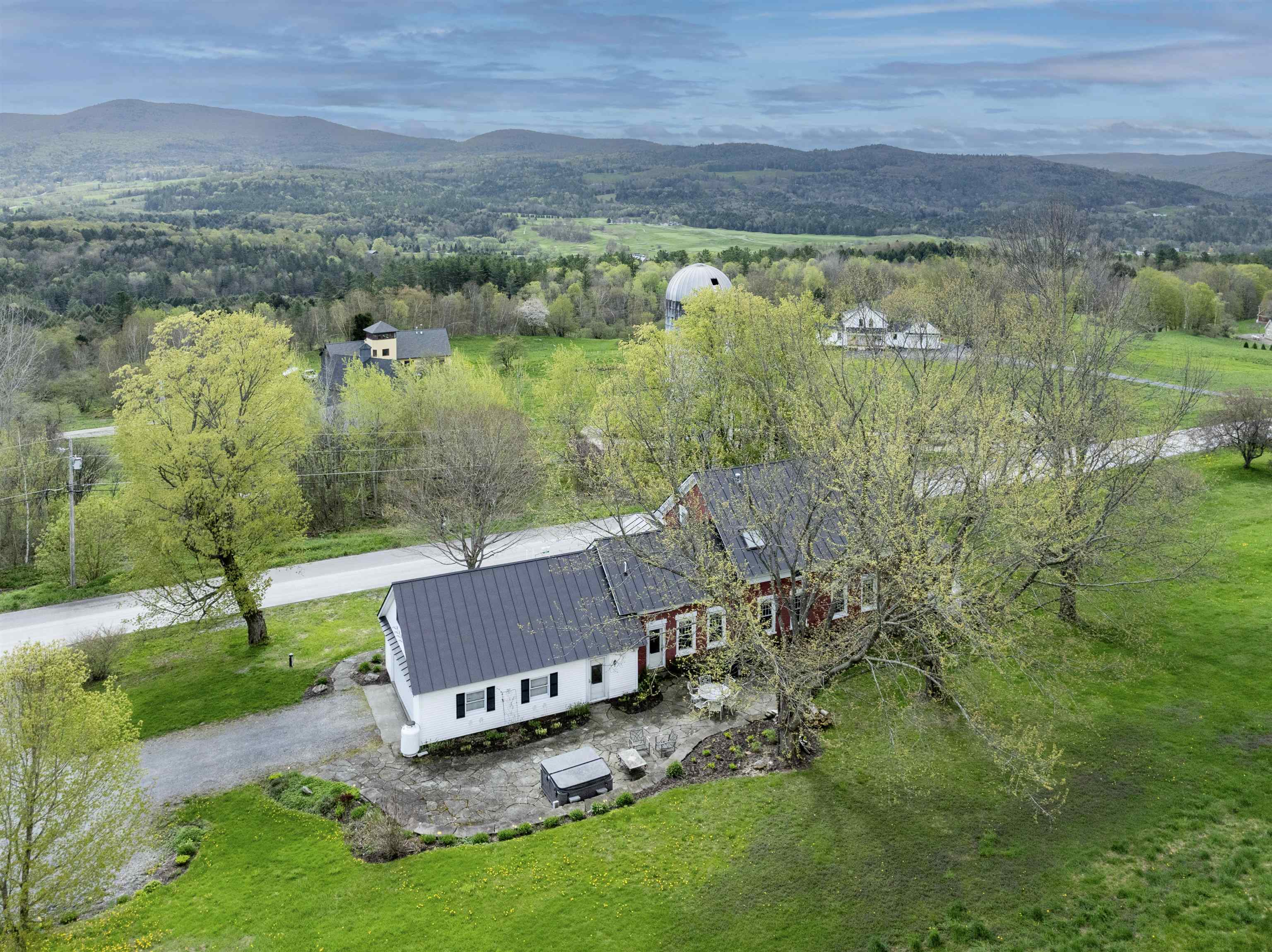1463 Blush Hill Road Property Photo