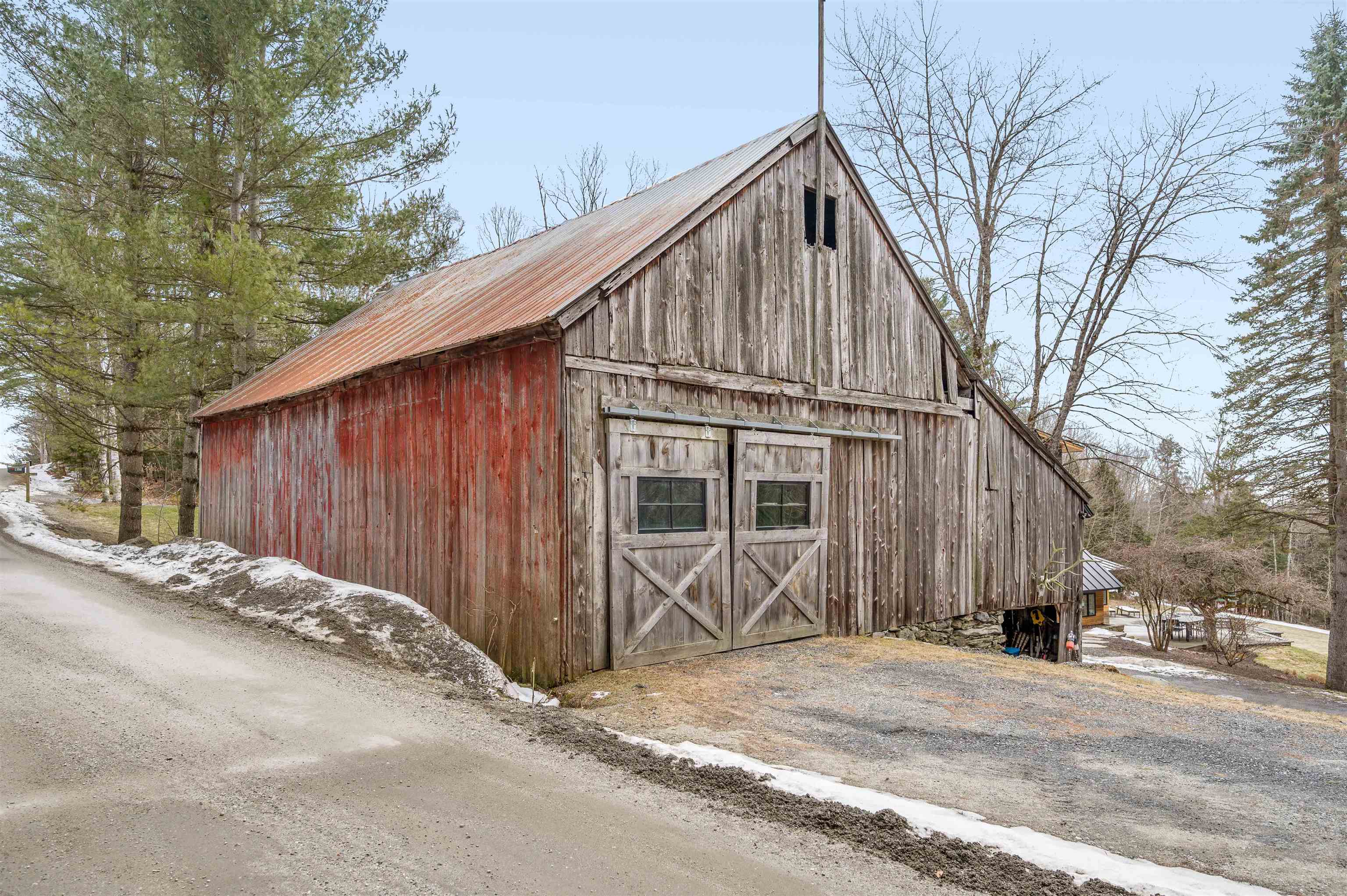 437 Lonesome Trail Property Photo 4
