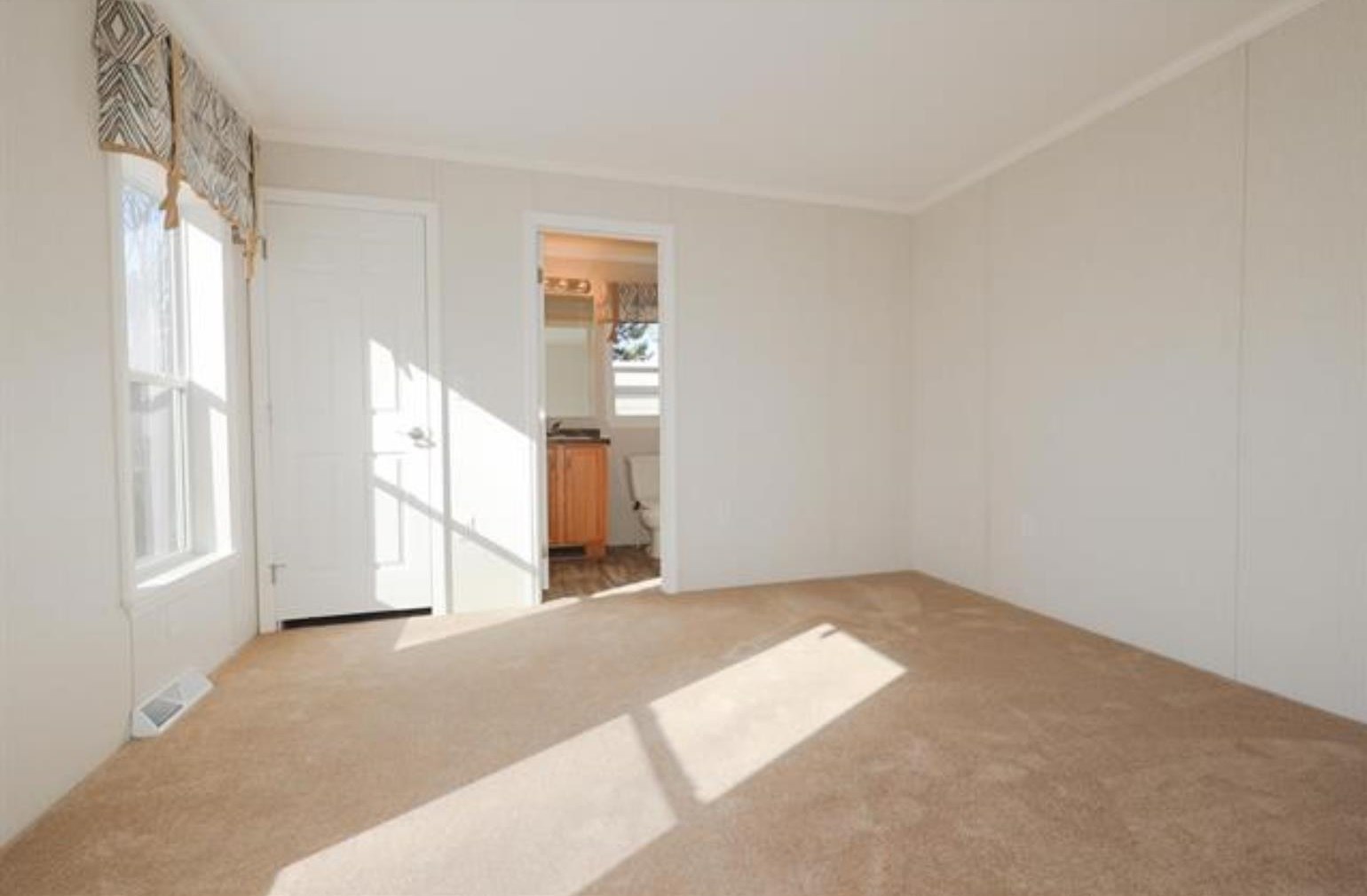 26 Campfire Street Property Photo 11