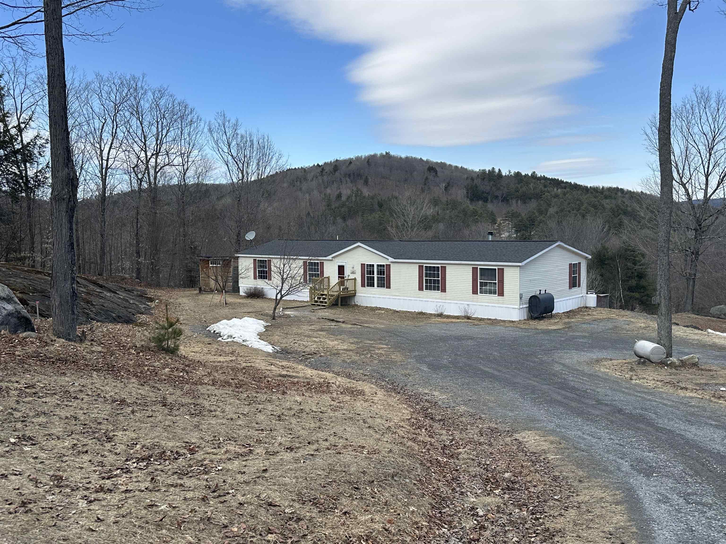 4884 South Road Property Photo