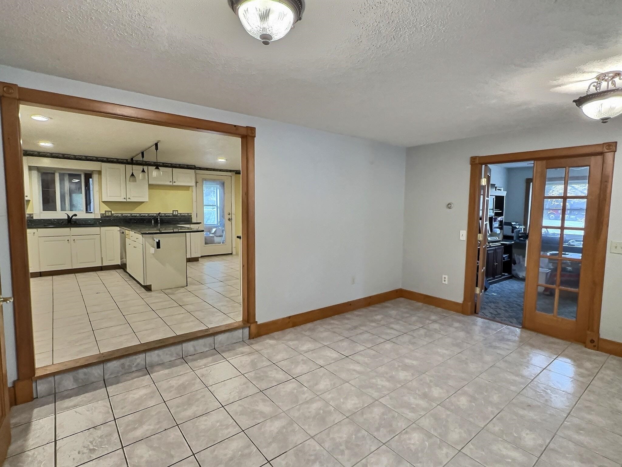 1290 North Road Property Photo 5