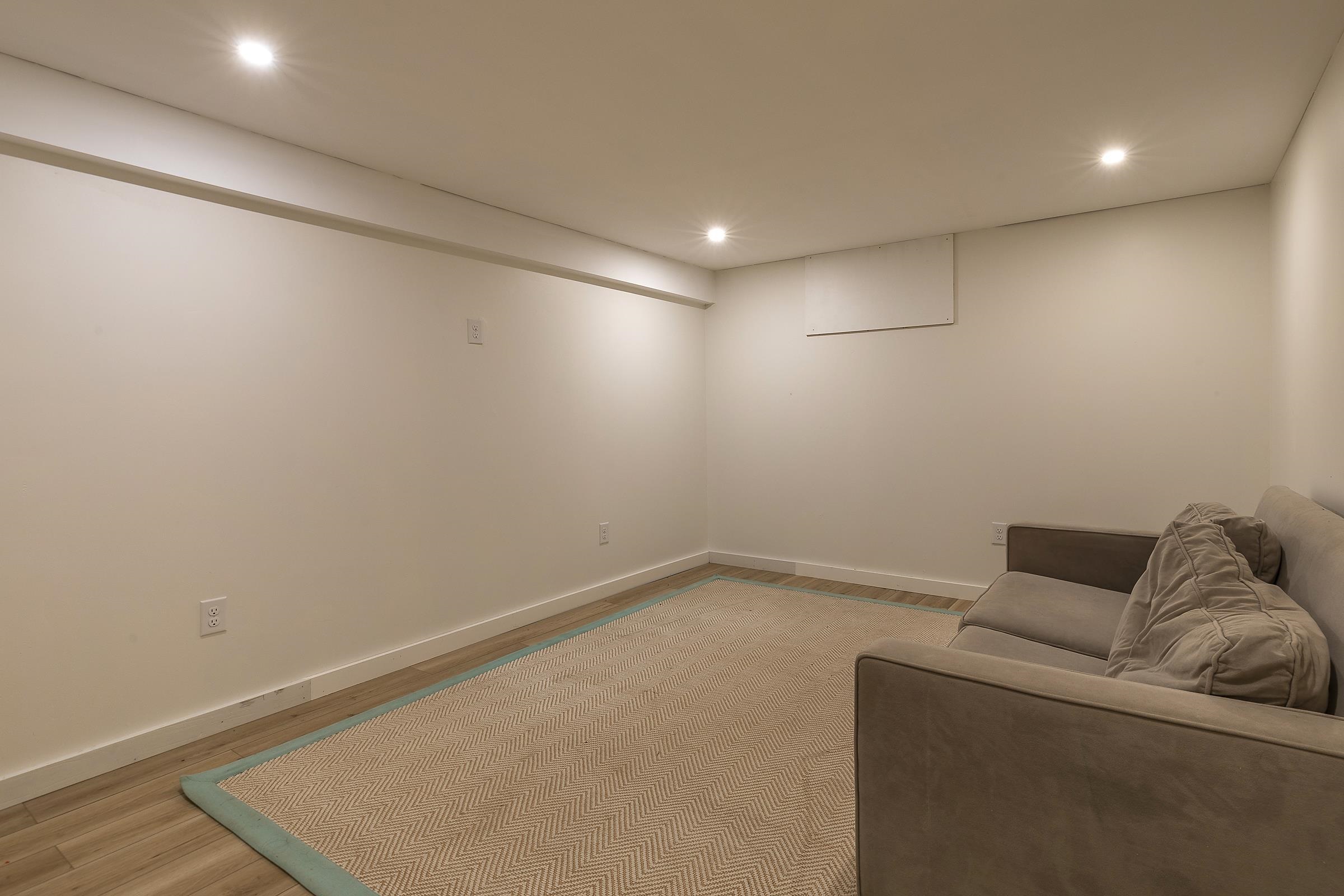 9 Deeplawn Court Property Photo 32