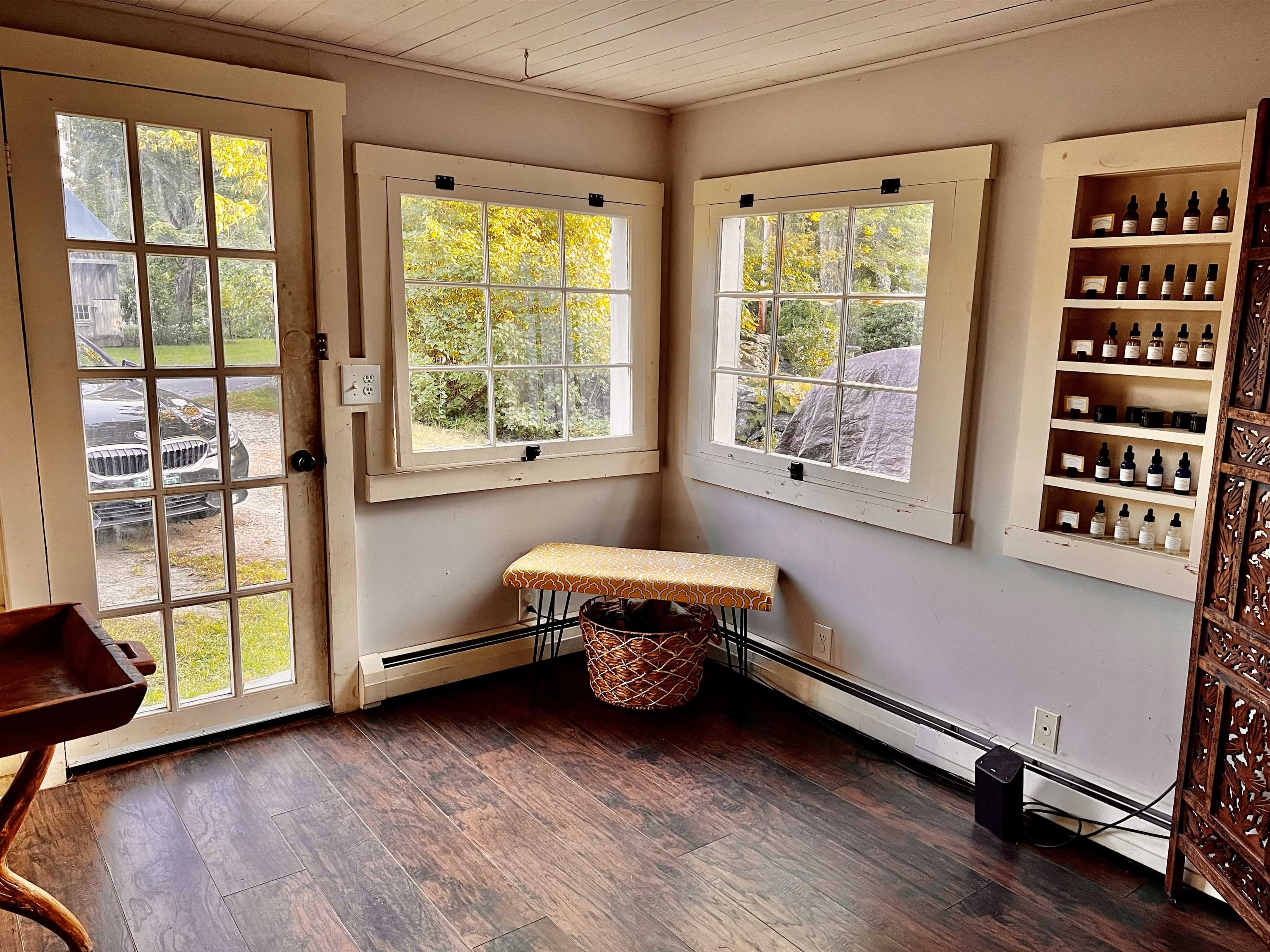 70 Worden Lane Property Photo 3