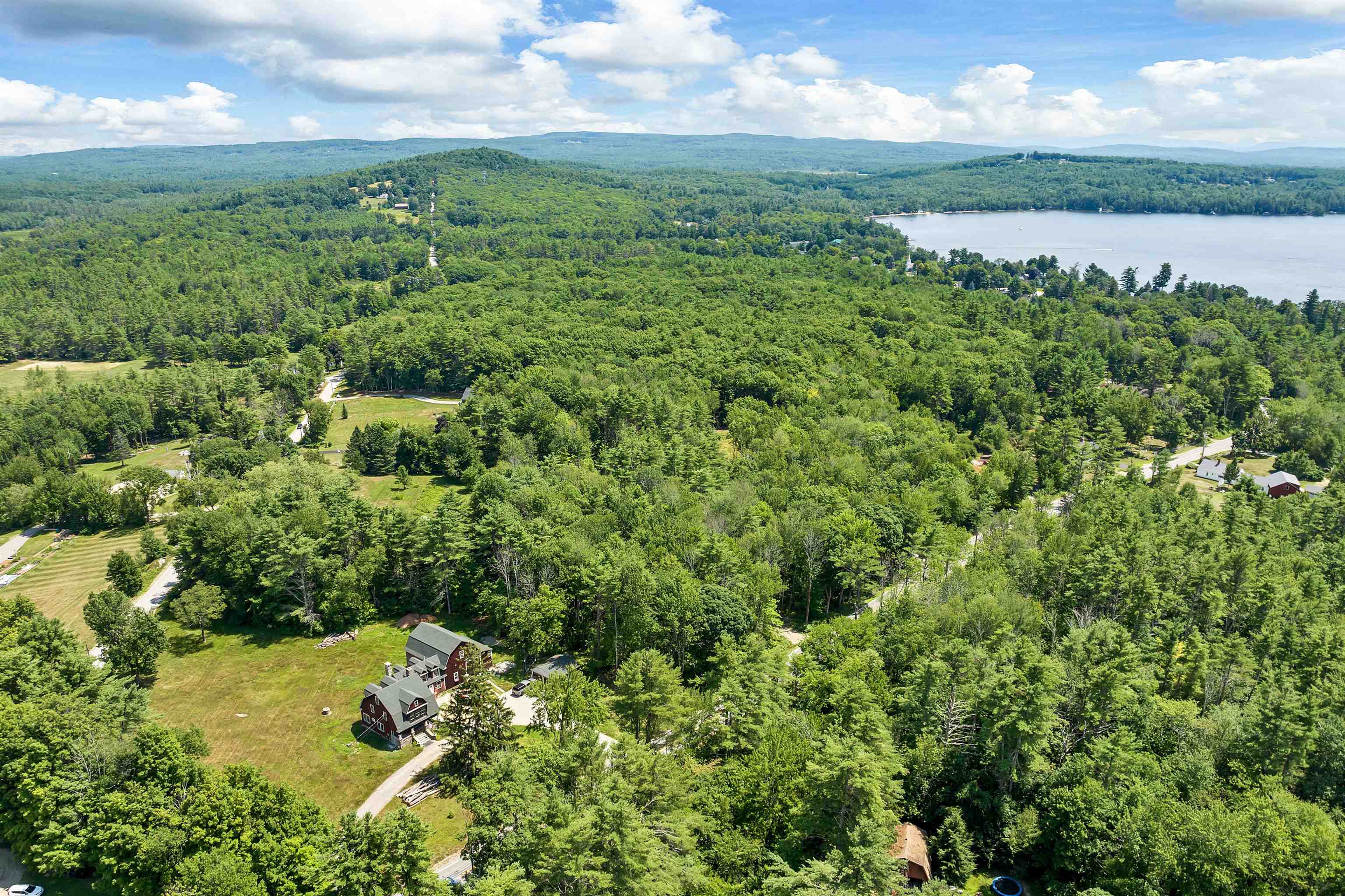 527 Governor Wentworth Highway Property Photo 13