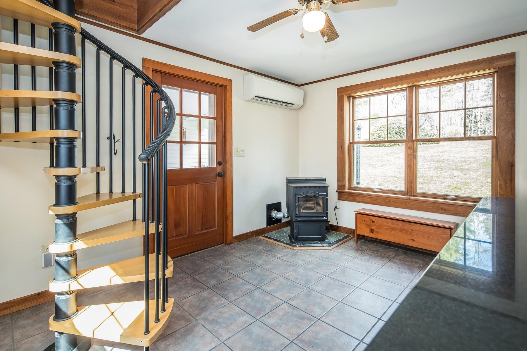 1091 Oxbow Road Property Photo 9
