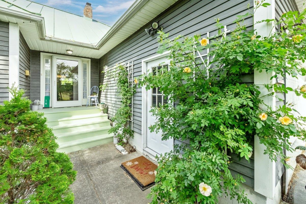 16 Mott South Street Property Photo 12