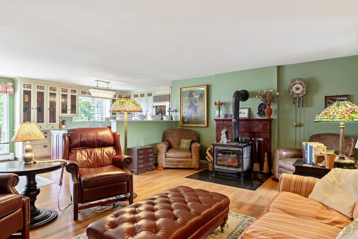 16 Mott South Street Property Photo 16