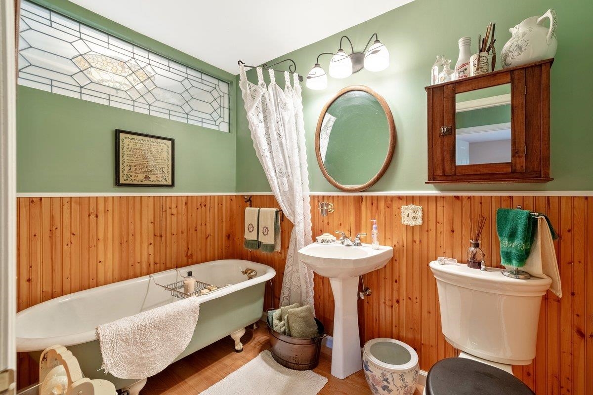 16 Mott South Street Property Photo 21