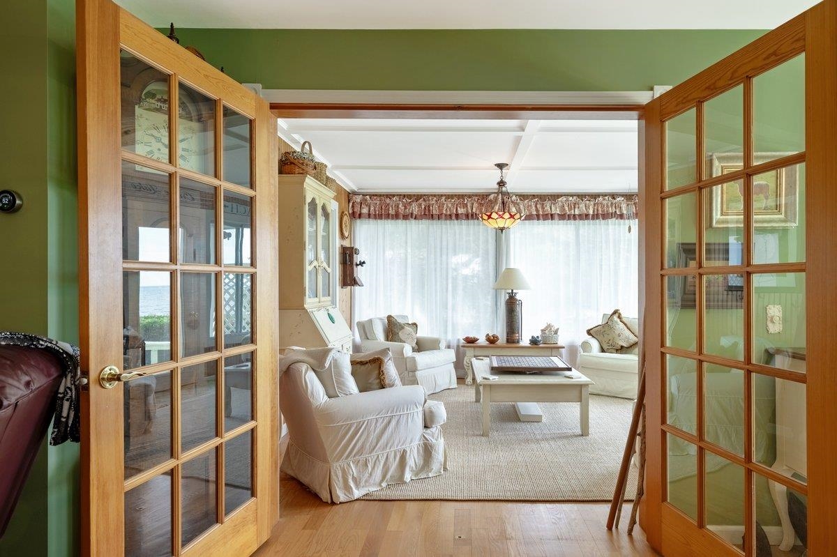16 Mott South Street Property Photo 23
